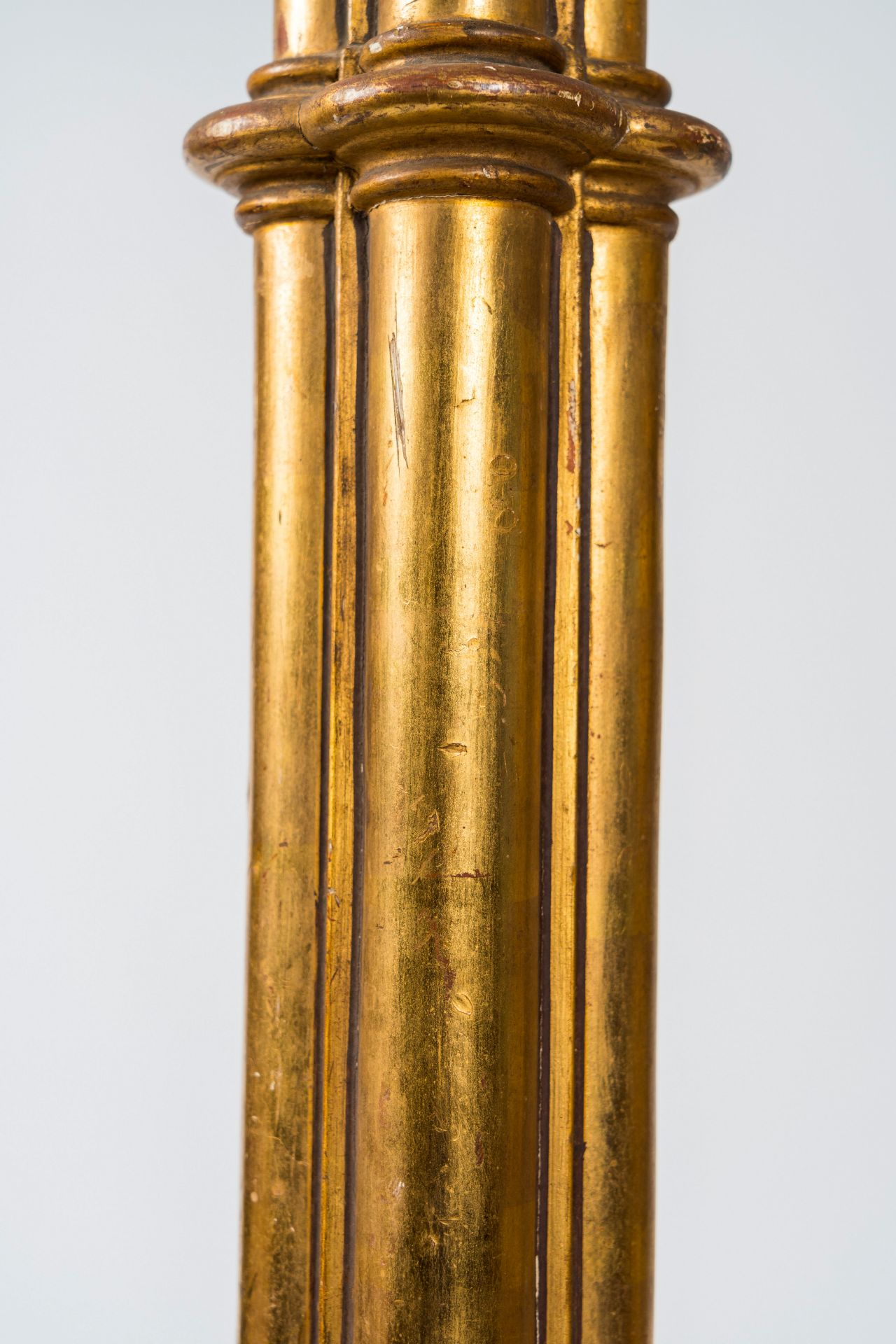 A pair of large Gothic revival gilt wood pillars, 19th C. - Image 6 of 8