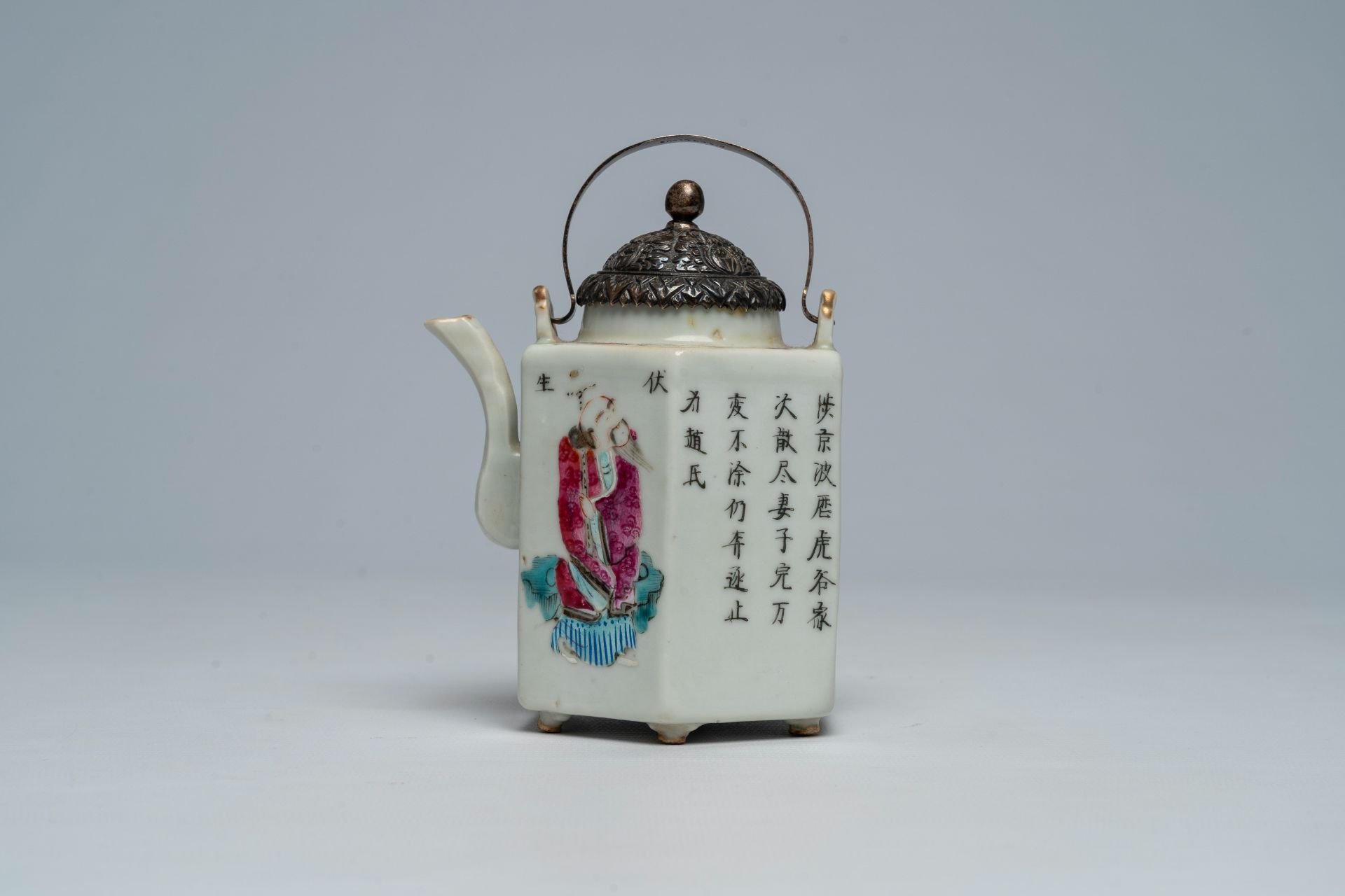 A Chinese famille rose silver mounted 'Wu Shuang Pu' teapot, 19th/20th C. - Image 2 of 7