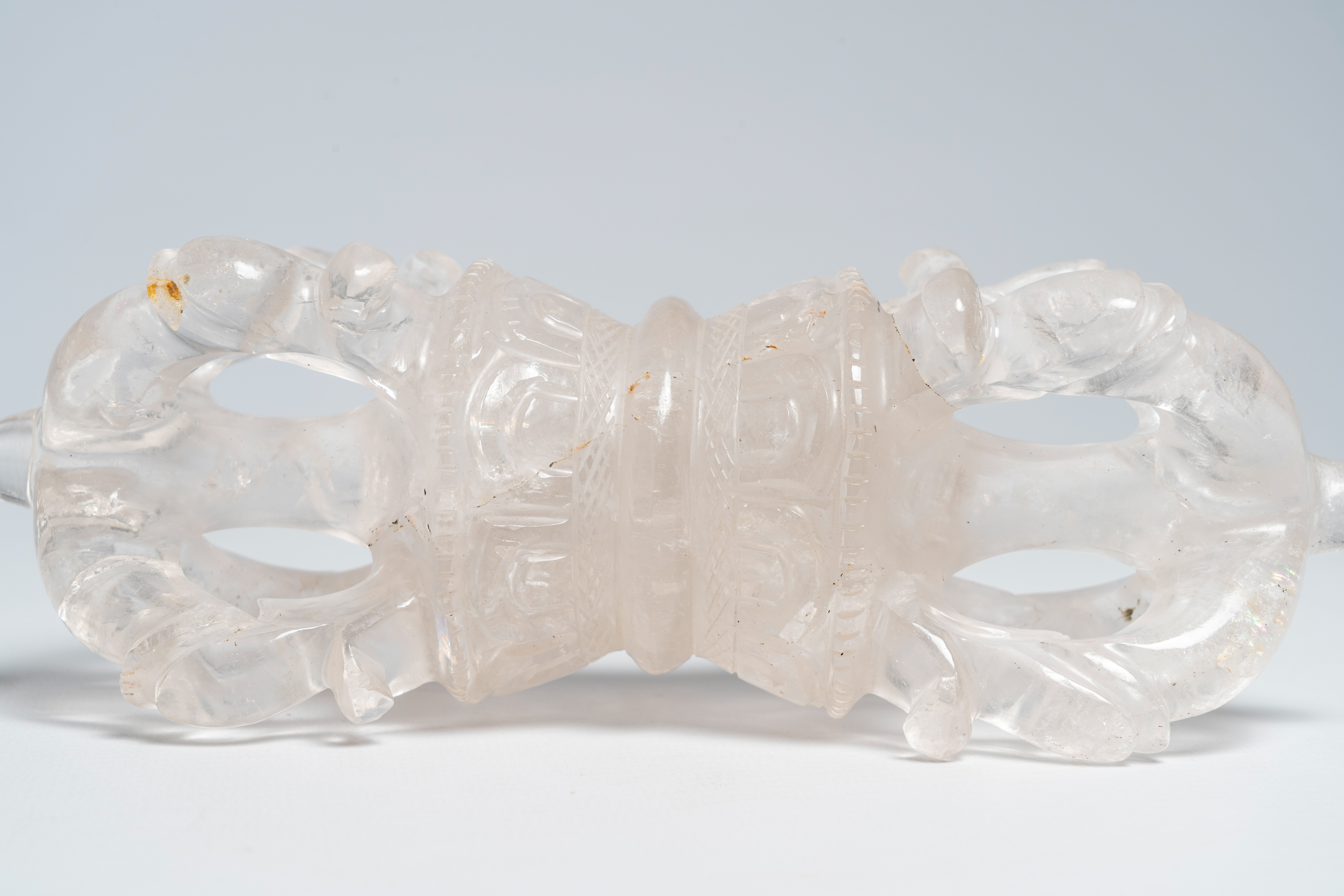 A Tibetan rock crystal vajra, 20th C. - Image 6 of 6