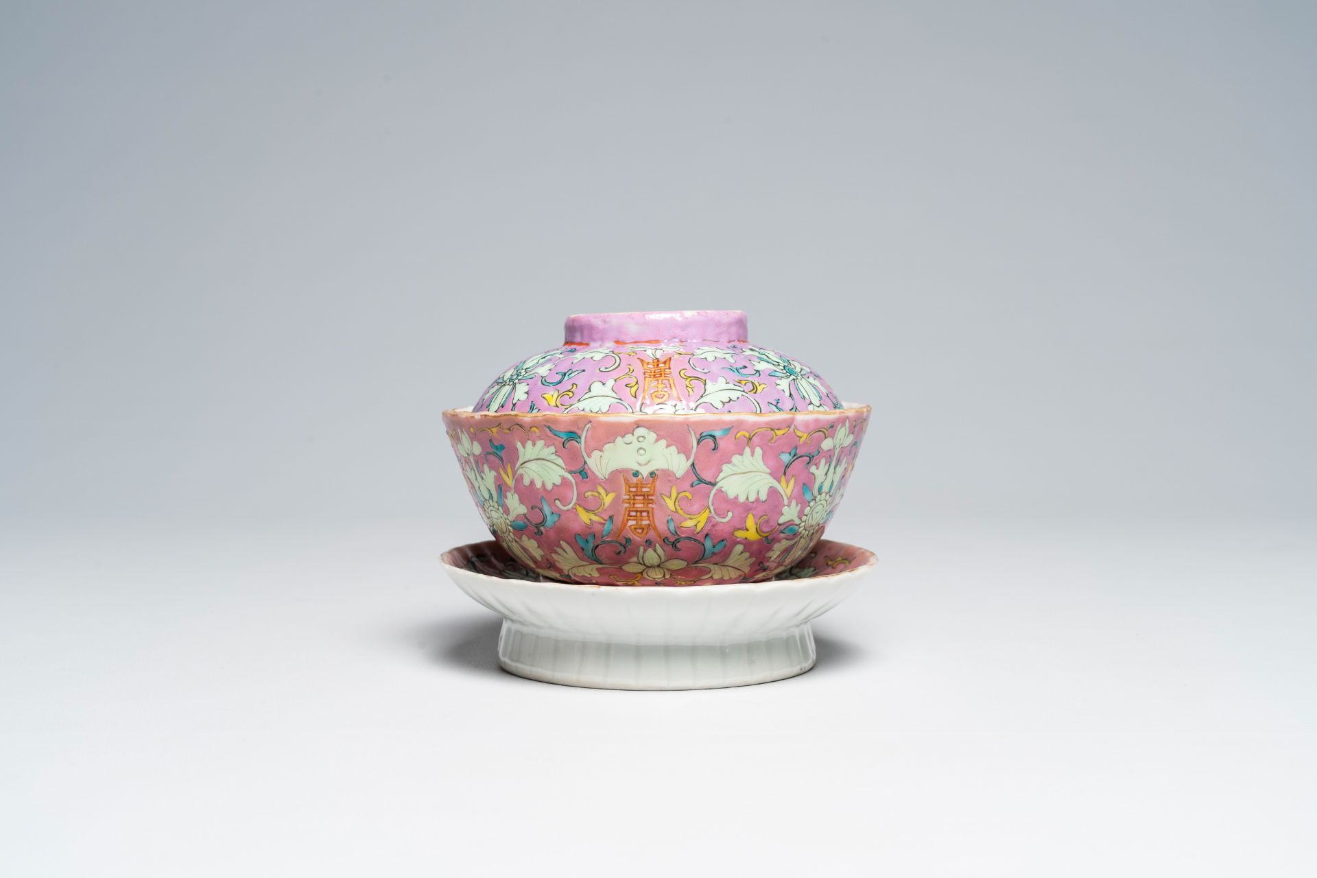 A Chinese famille rose bowl and cover on stand and a famille rose dish with bats and floral design, - Image 7 of 9