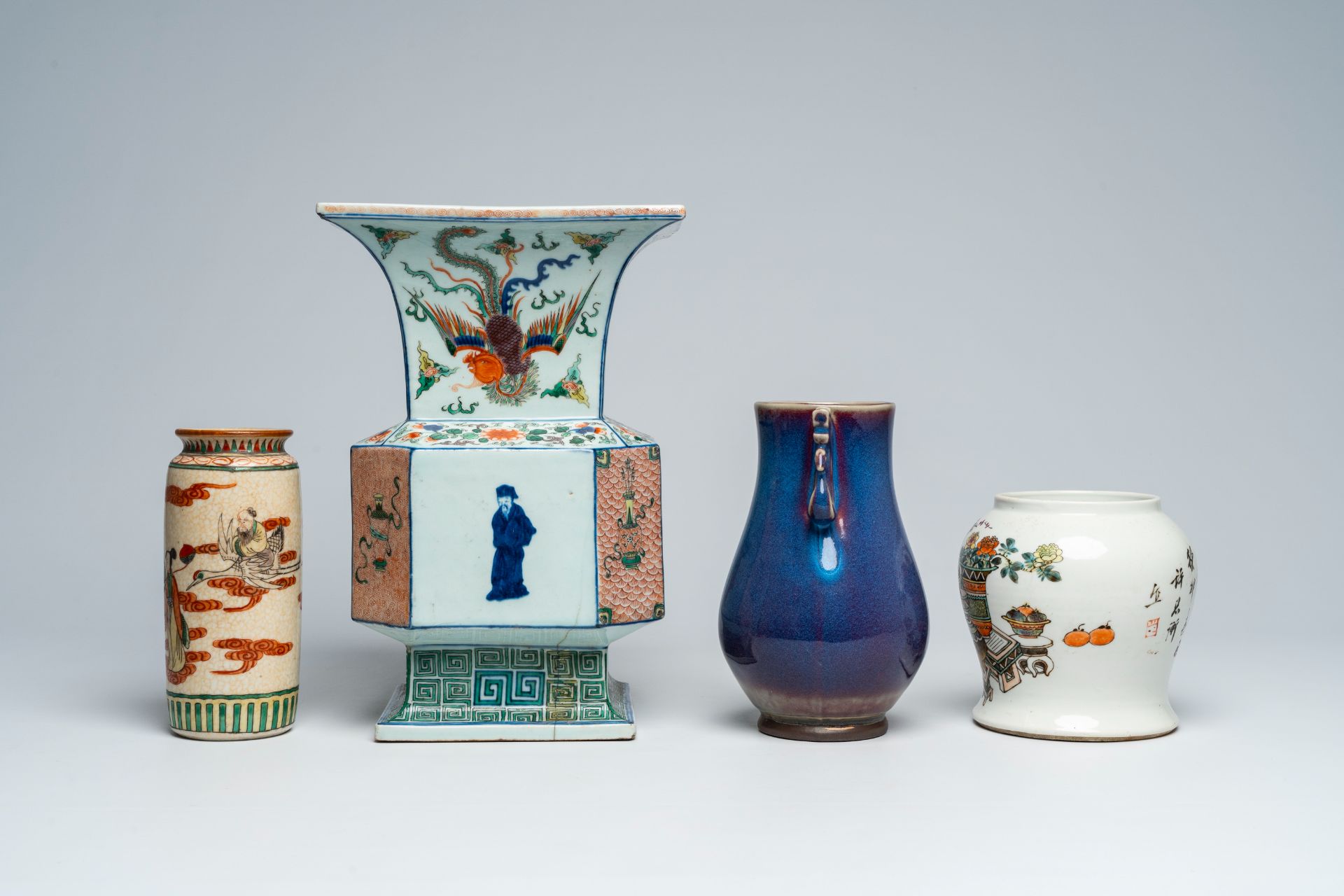 Four various Chinese polychrome and monochrome vases, 19th/20th C. - Image 3 of 8