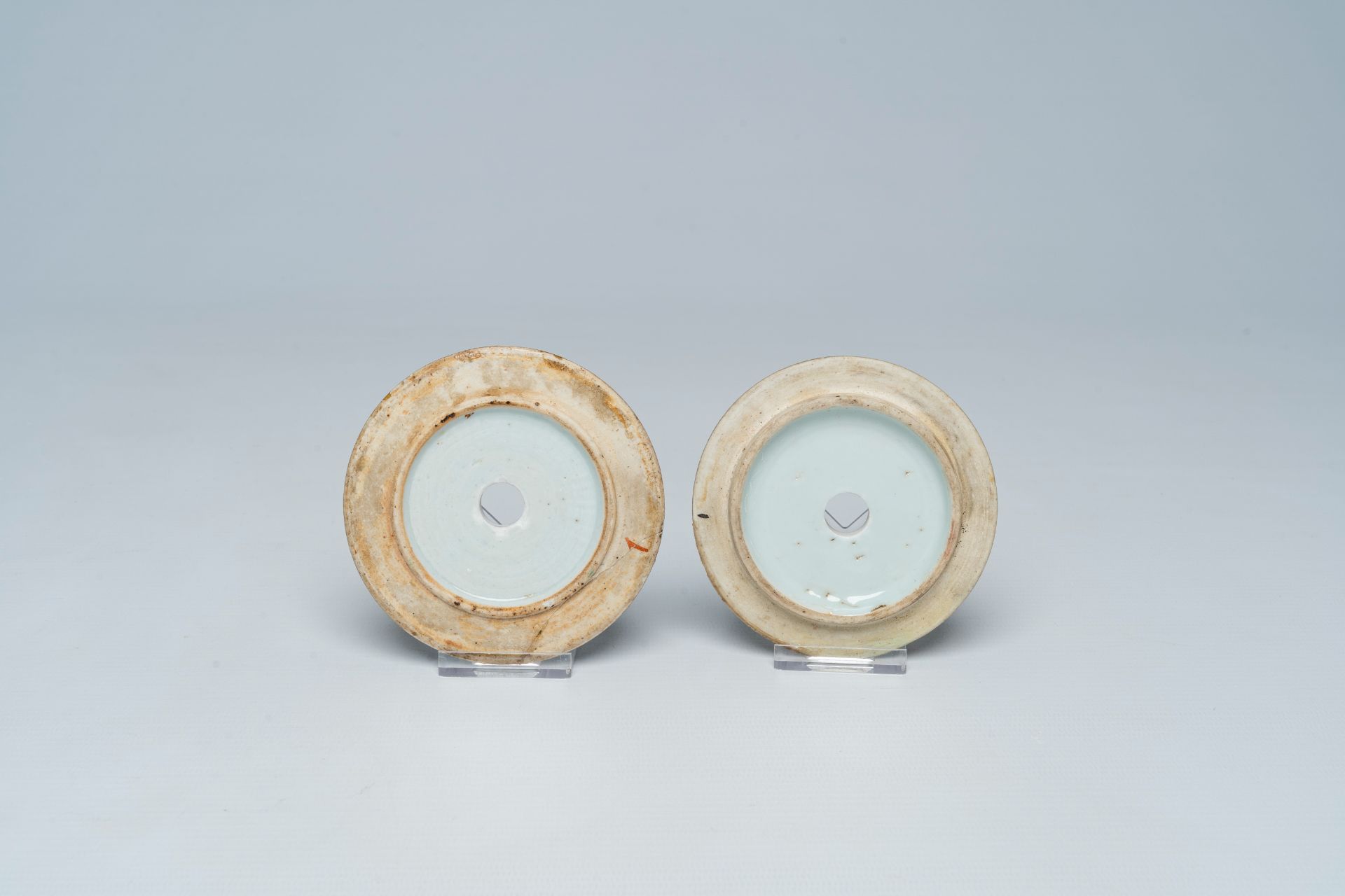 Four Chinese qianjiang cai and famille rose ginger jars with figures in a landscape, 19th/20th C. - Image 9 of 9