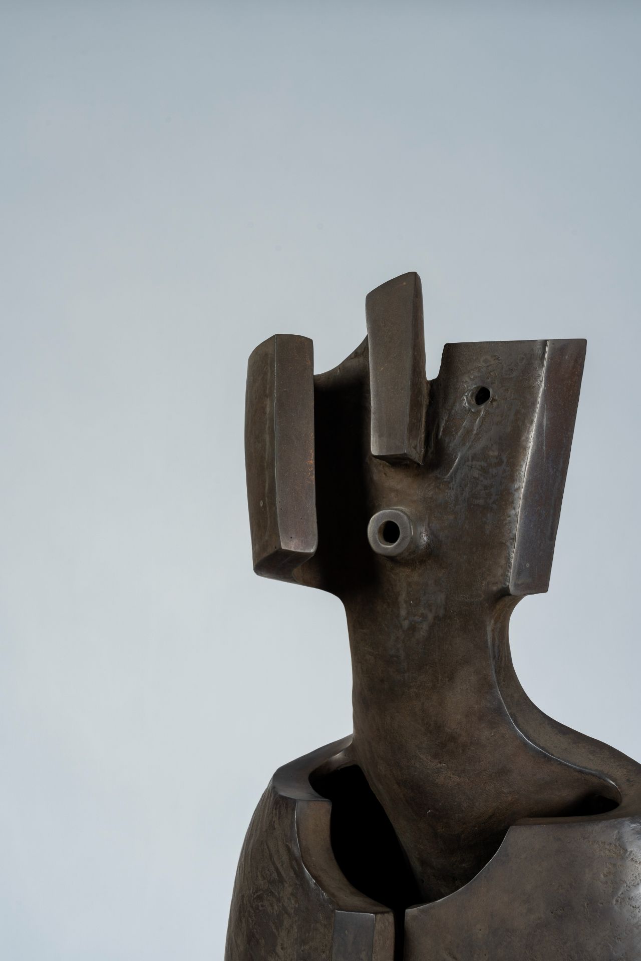 Jacques Tenenhaus (1947): 'The walking man', steel patinated bronze, foundry Landowski, ed. 1/8, dat - Image 9 of 9