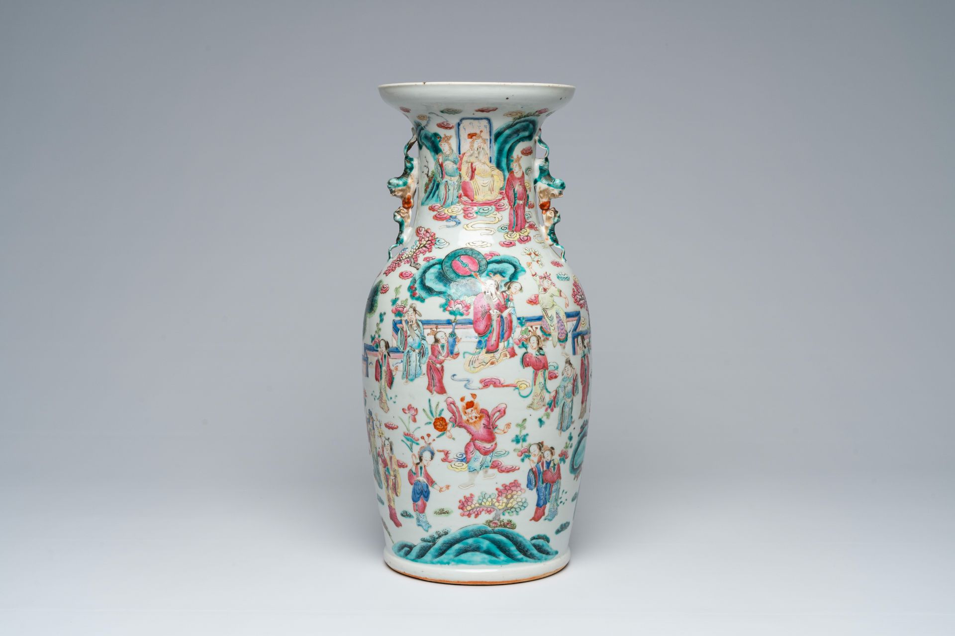 A Chinese famille rose 'Immortals' vase, 19th C. - Image 3 of 6