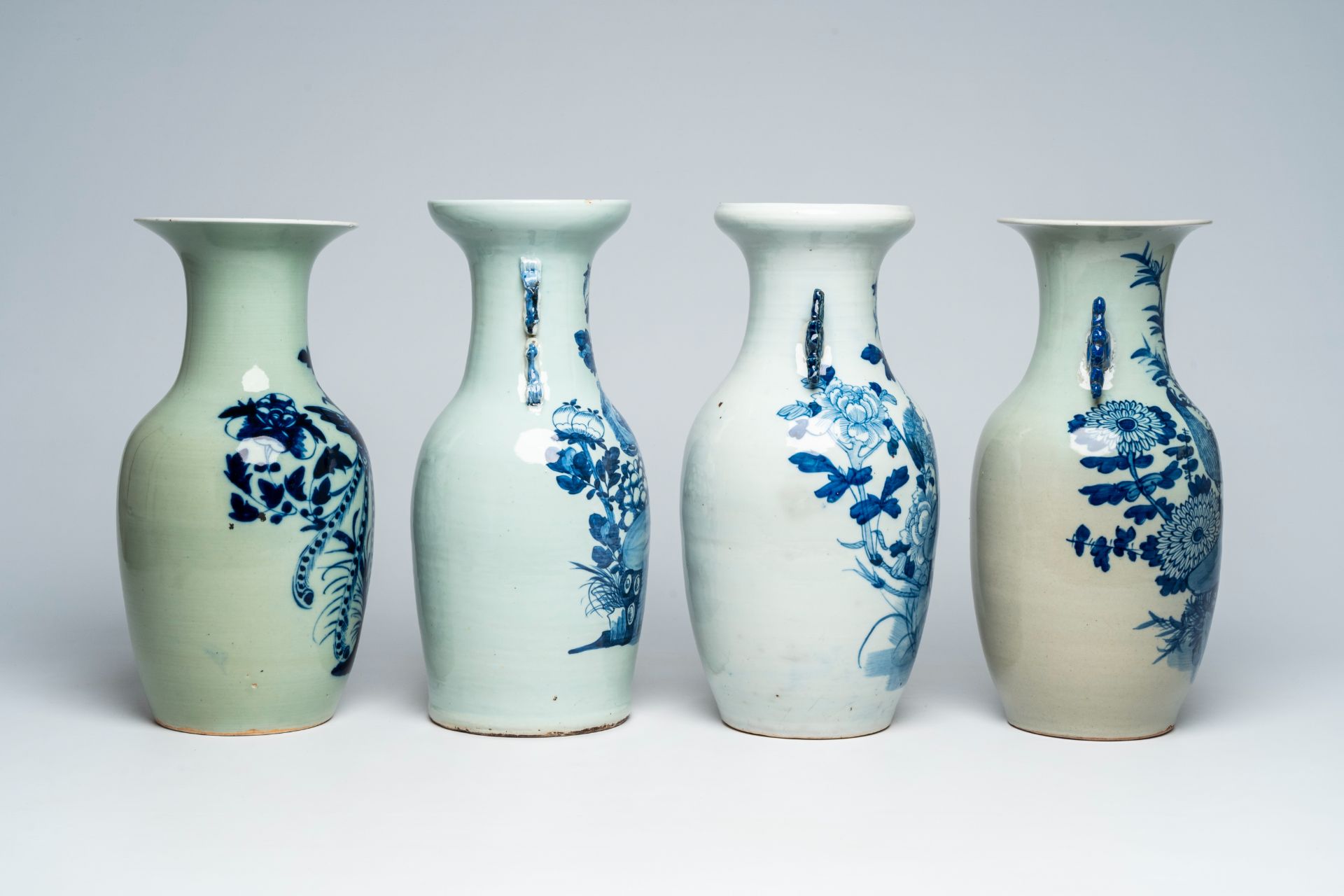 Four Chinese blue and white 'phoenix' vases, 19th C. - Image 4 of 6