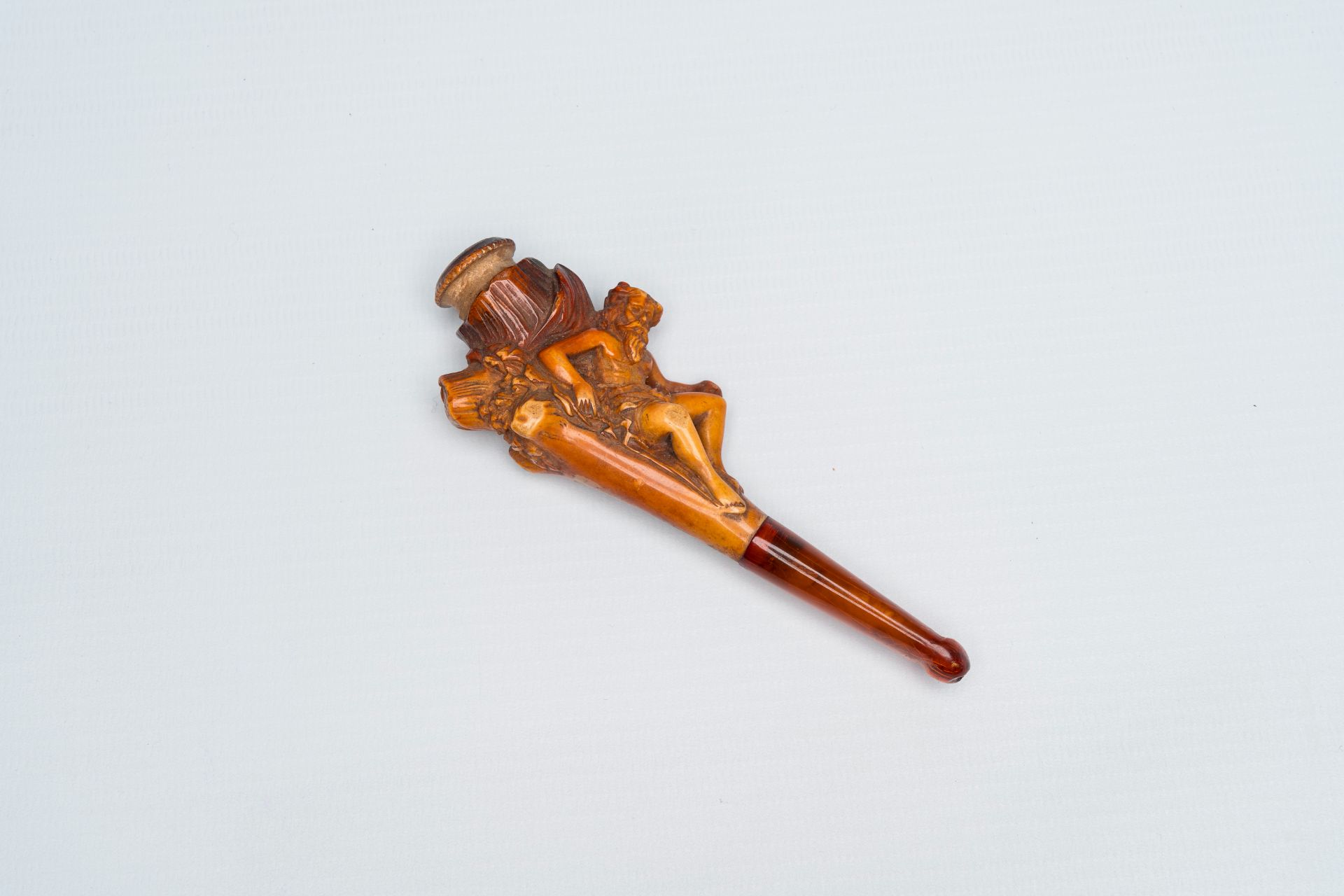 A varied collection of meerschaum pipes with different depictions, various origins, 19th/20th C. - Image 5 of 9