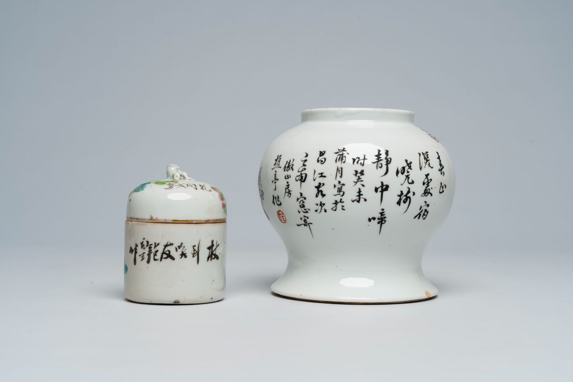 A Chinese qianjiang cai jar and cover, a dish and a vase with birds among blossoming branches, 19th/ - Image 6 of 9