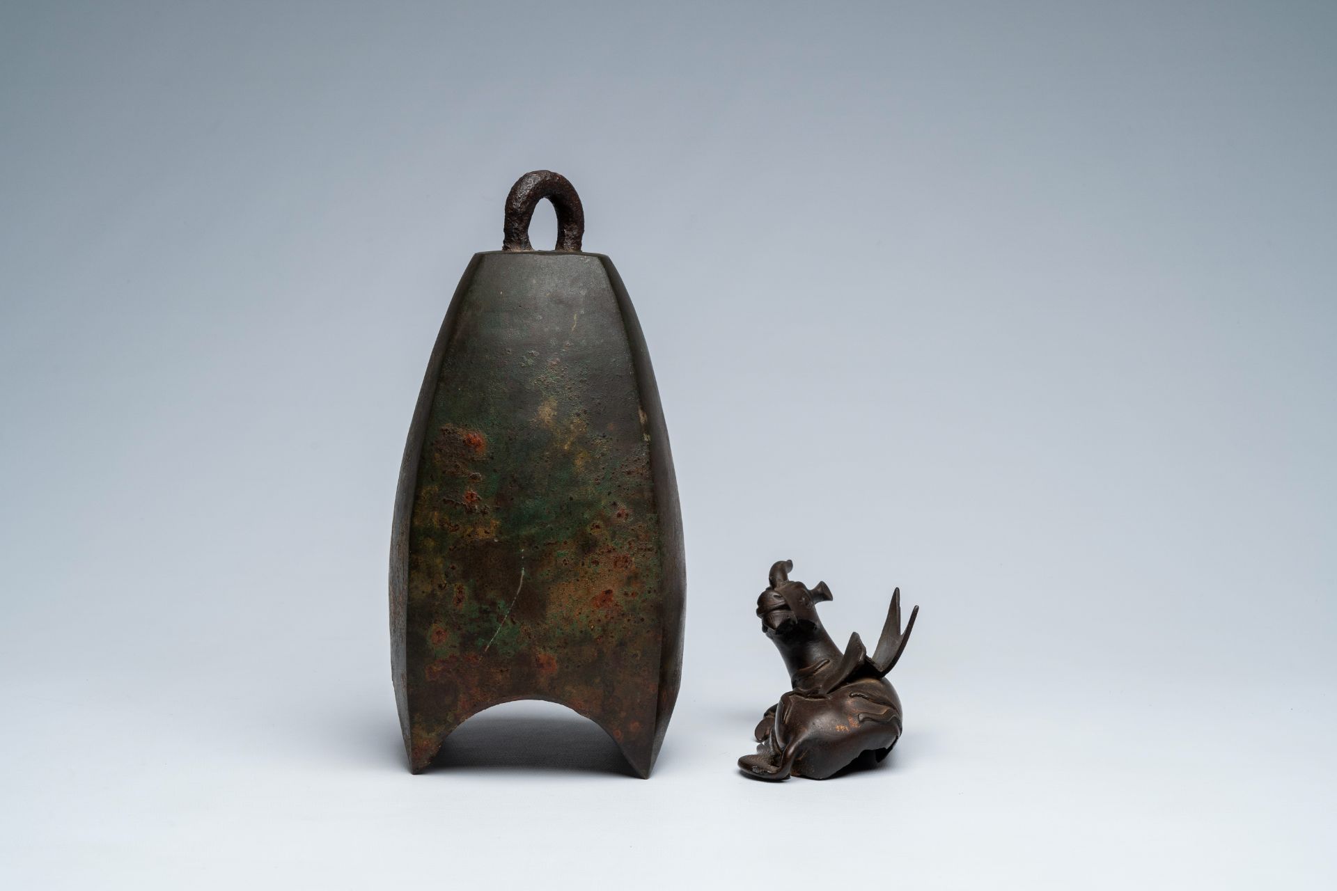 Six Chinese and Asian bronze and metal objects, probably Song and later - Image 7 of 9