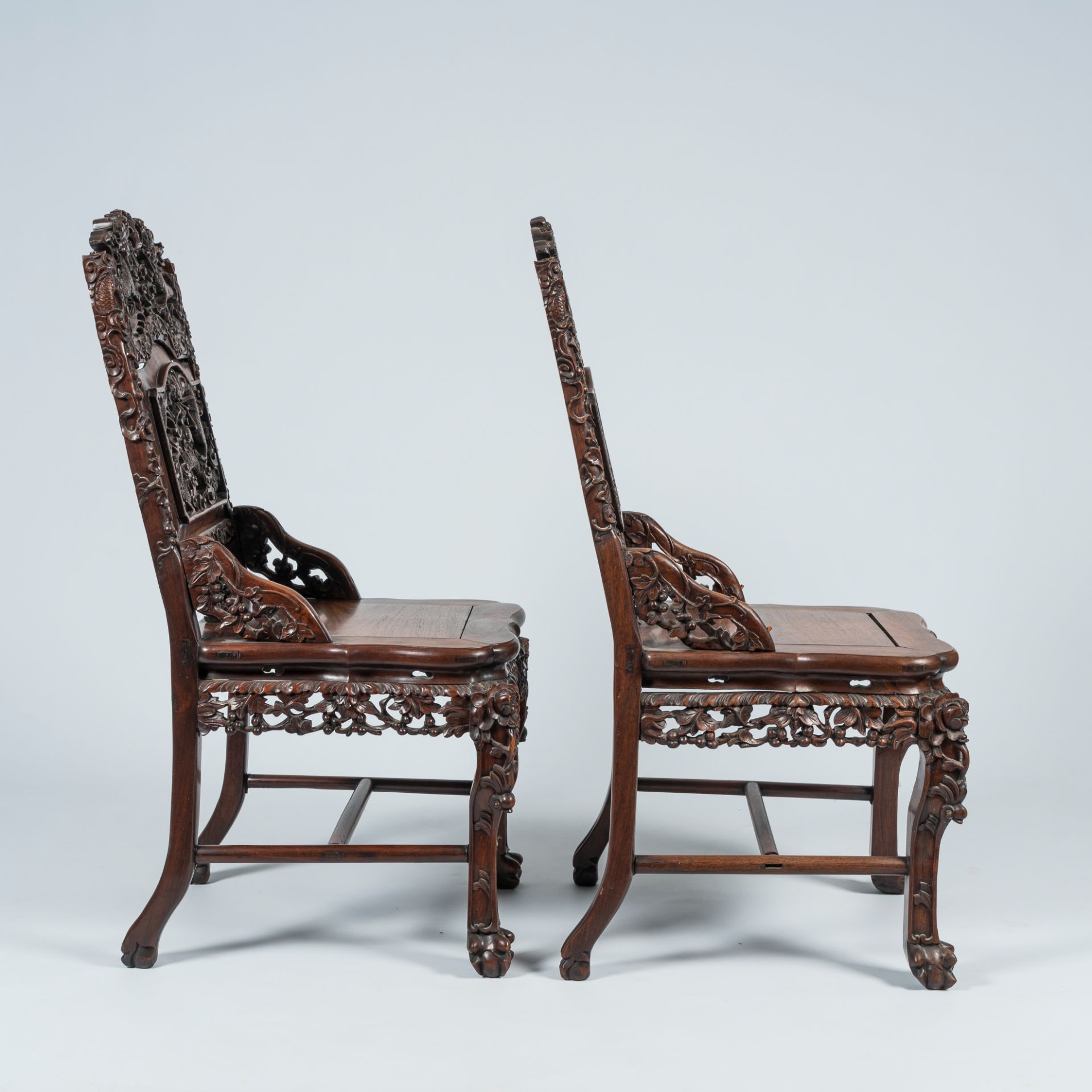 A pair of Chinese carved hardwood 'dragon' chairs, 19th C. - Image 5 of 10