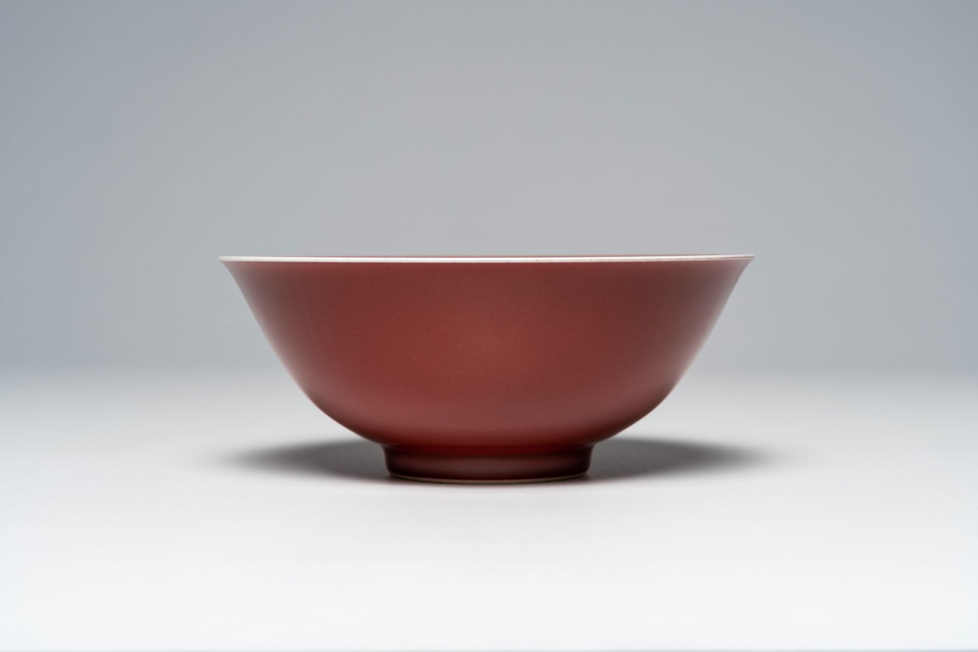 A Chinese monochrome liver red bowl, Qianlong mark, 19th/20th C. - Image 2 of 7