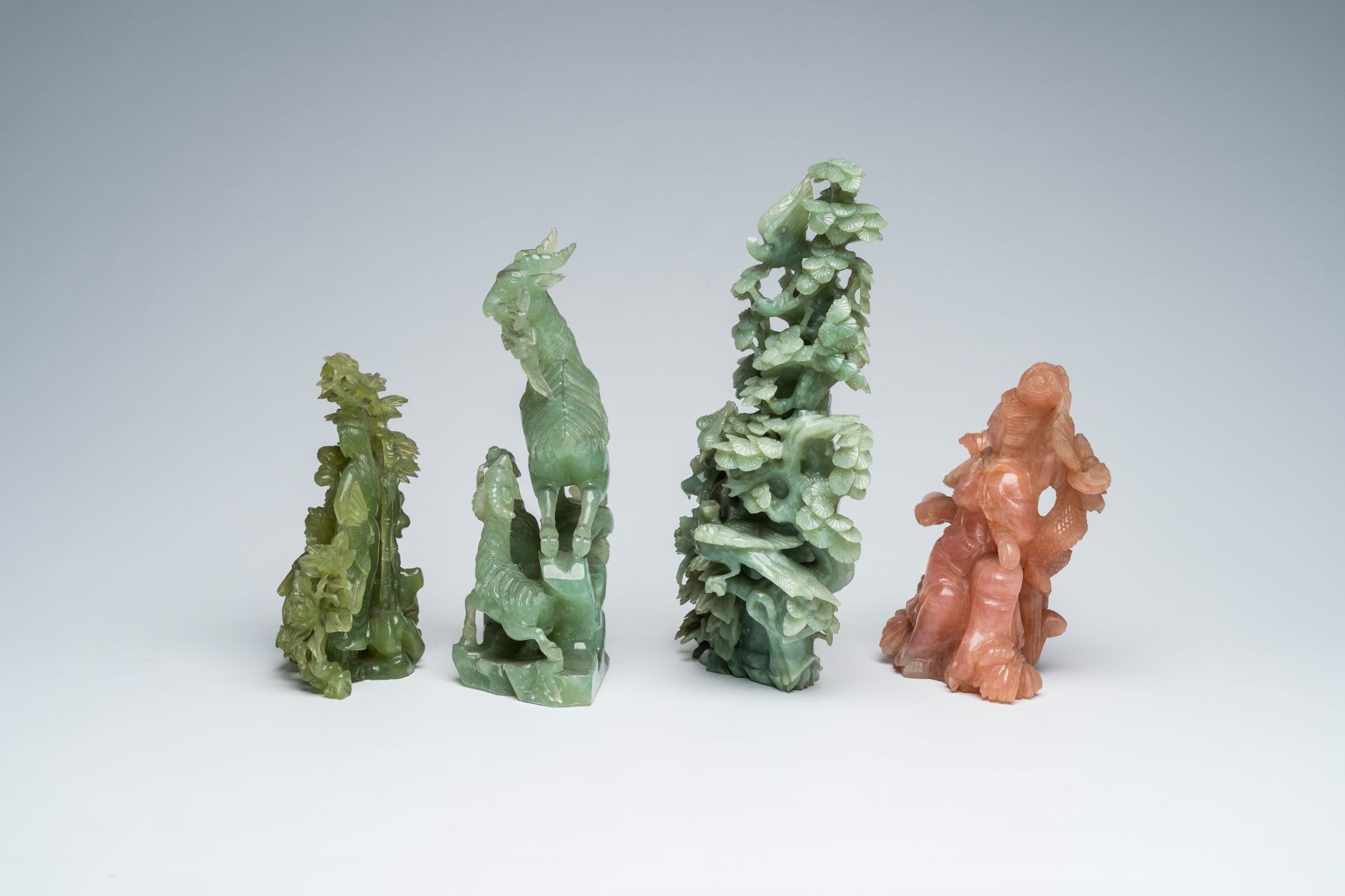Four various Chinese hardstone carvings, 20th C. - Image 5 of 9