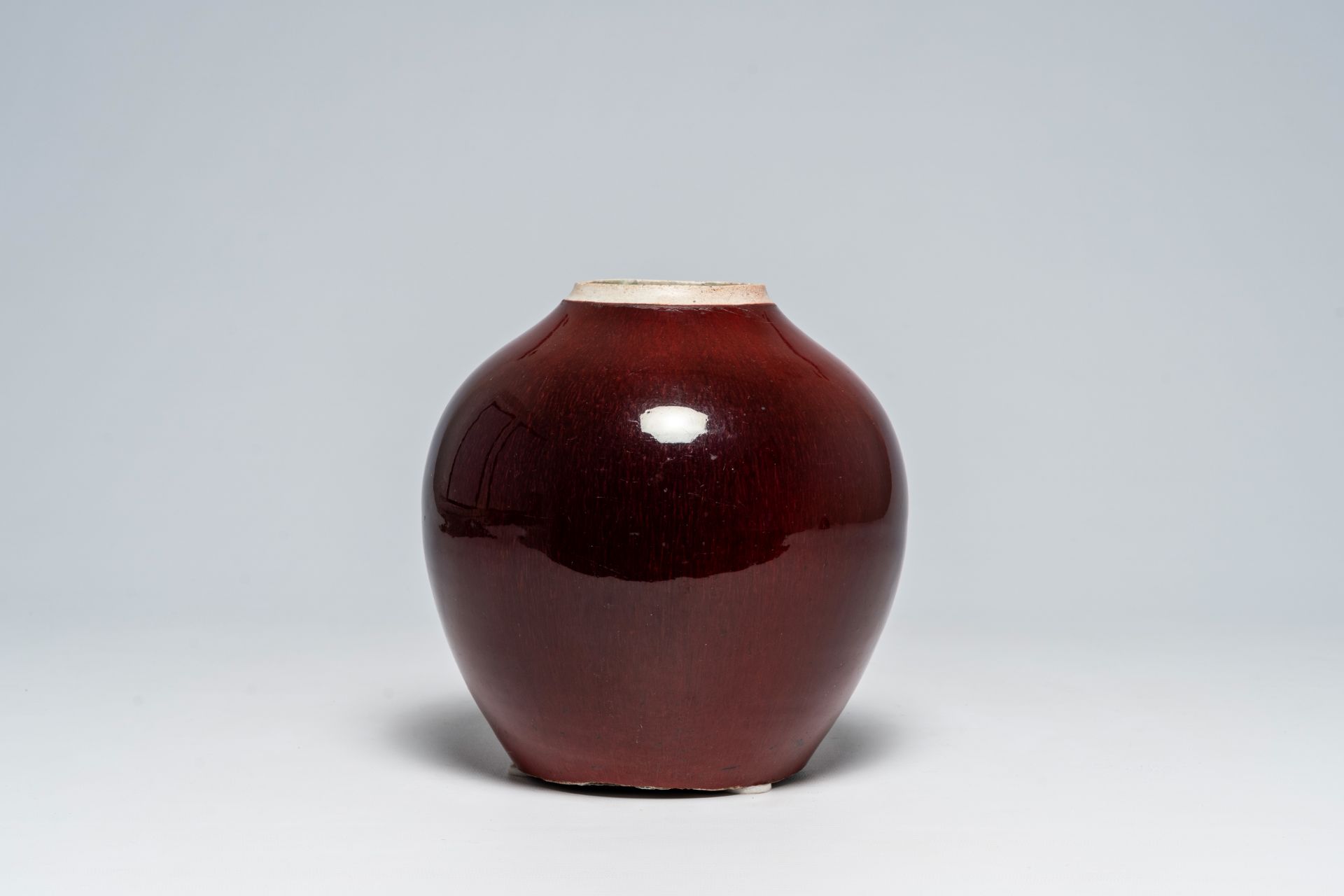 A Chinese monochrome flambÃ© glazed jar with metal cover, 19th C. - Image 4 of 7