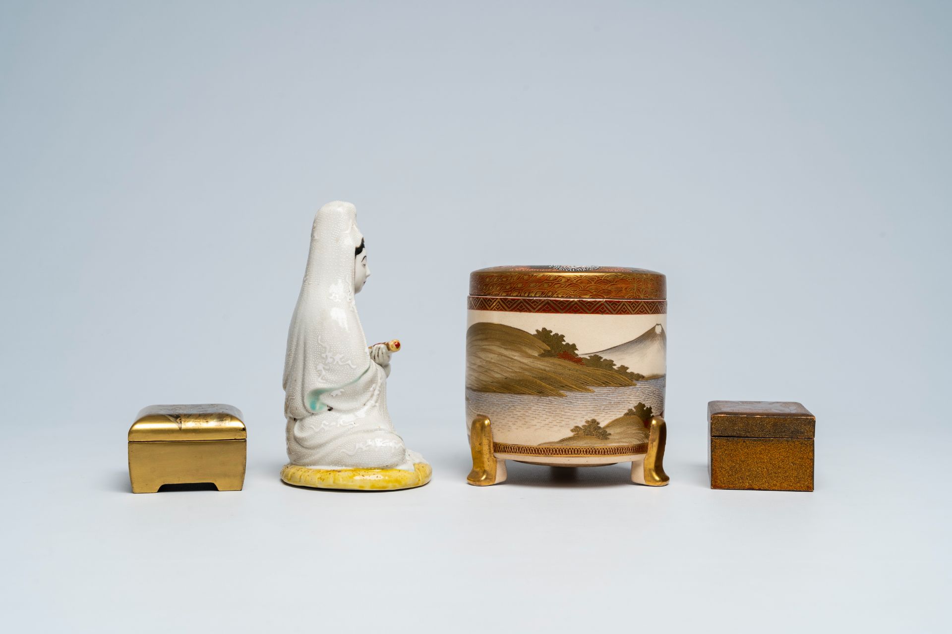 Two Japanese lacquered boxes and covers, a Satsuma jar and cover and various polychrome porcelain, M - Image 8 of 10