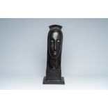 In the manner of Amadeo Modigliani (1884-1920): Bust of a lady, patinated bronze, 20th C.