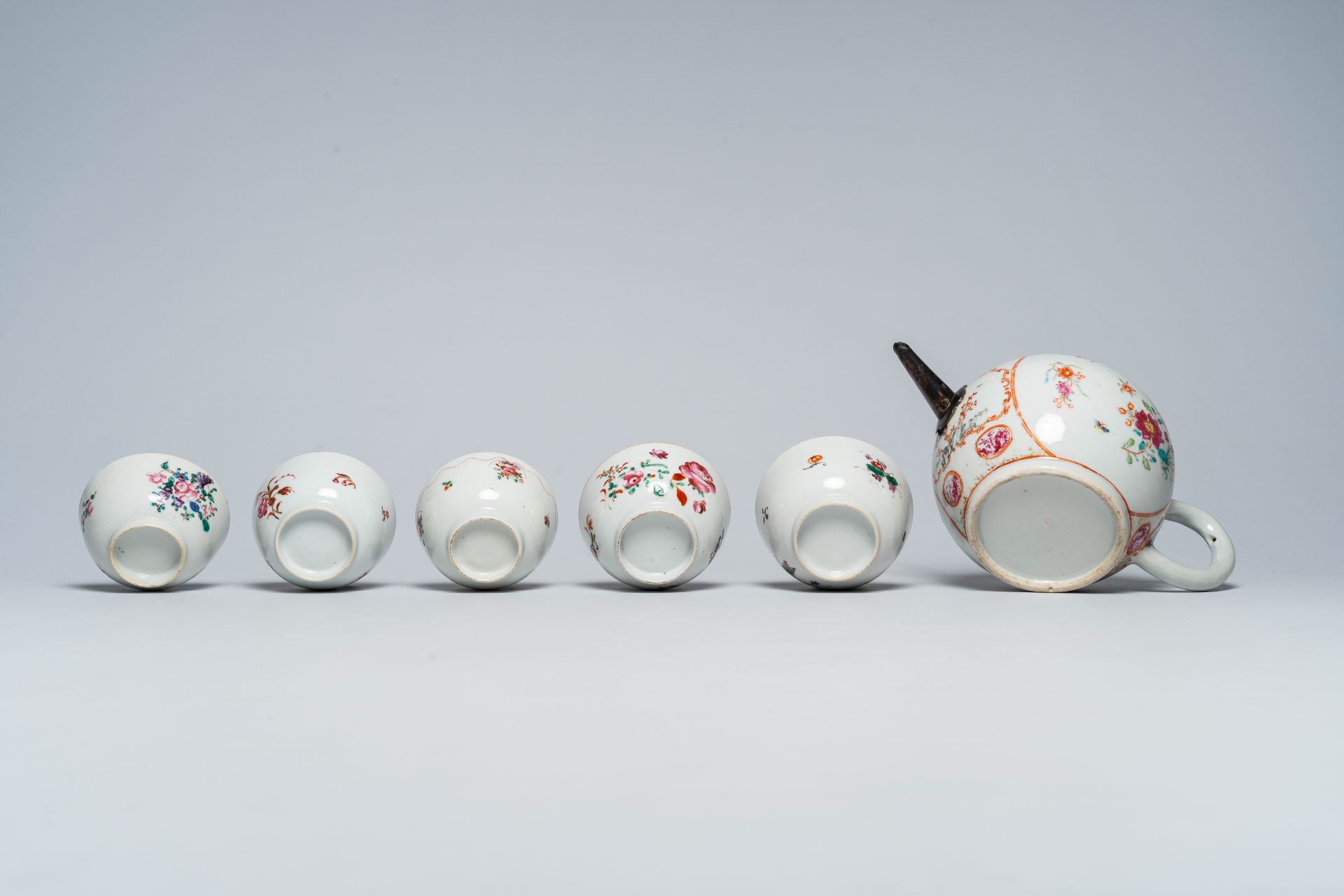 A varied collection of Chinese famille rose porcelain with floral design, Qianlong - Image 9 of 9