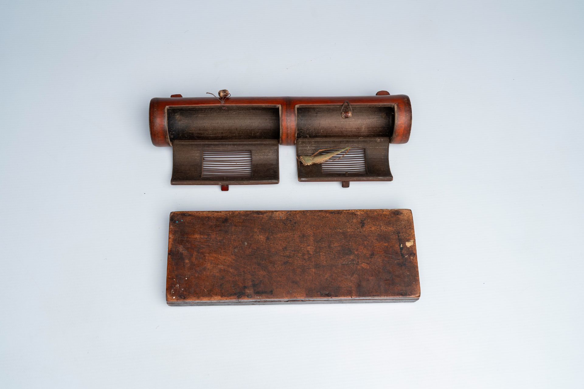Six various Chinese Feng Shui compasses, a bamboo cricket box and an abacus, 19th/20th C. - Image 5 of 5