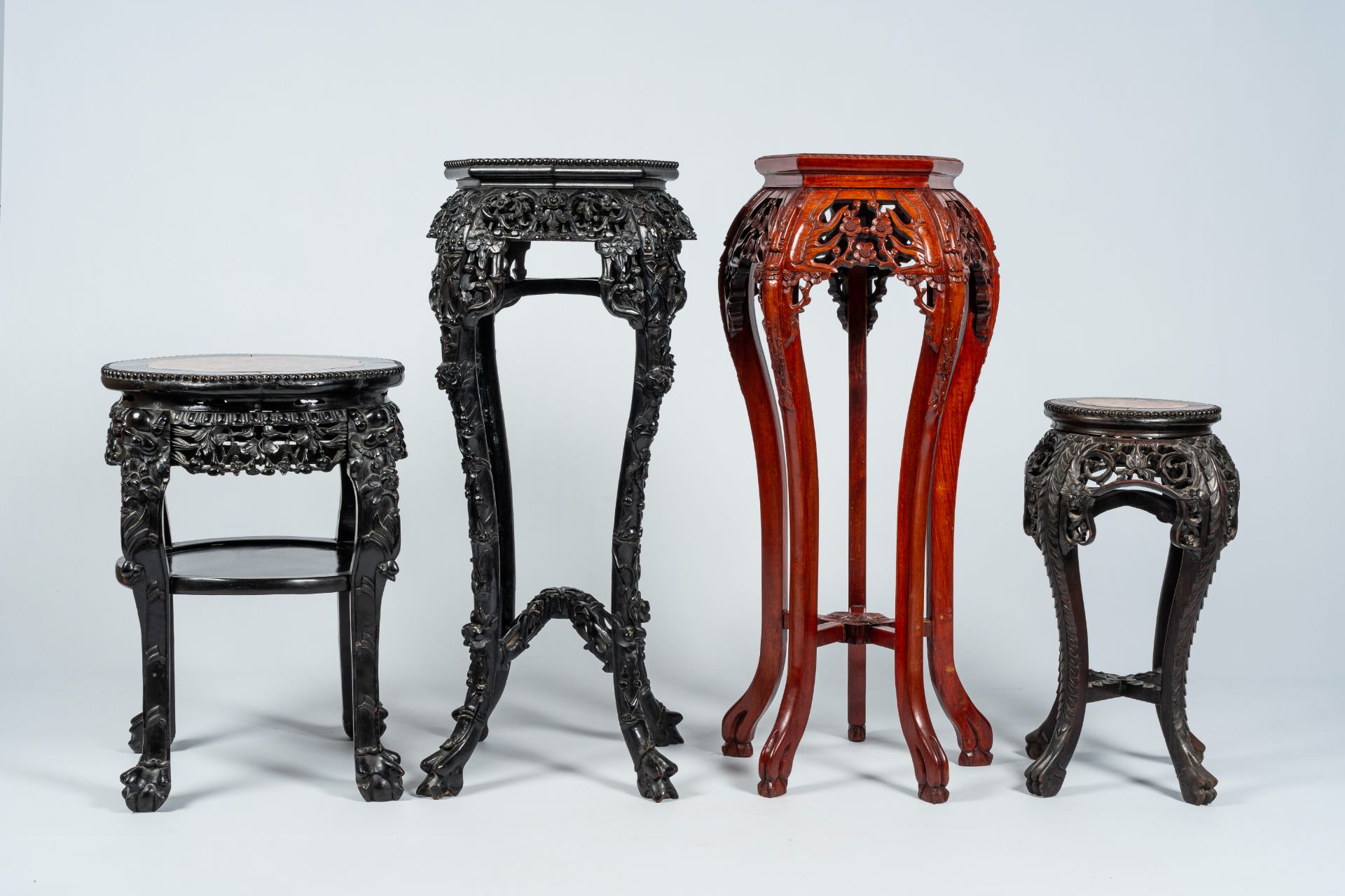 Four Chinese open worked carved wood stands with marble top, 19th/20th C. - Image 5 of 7