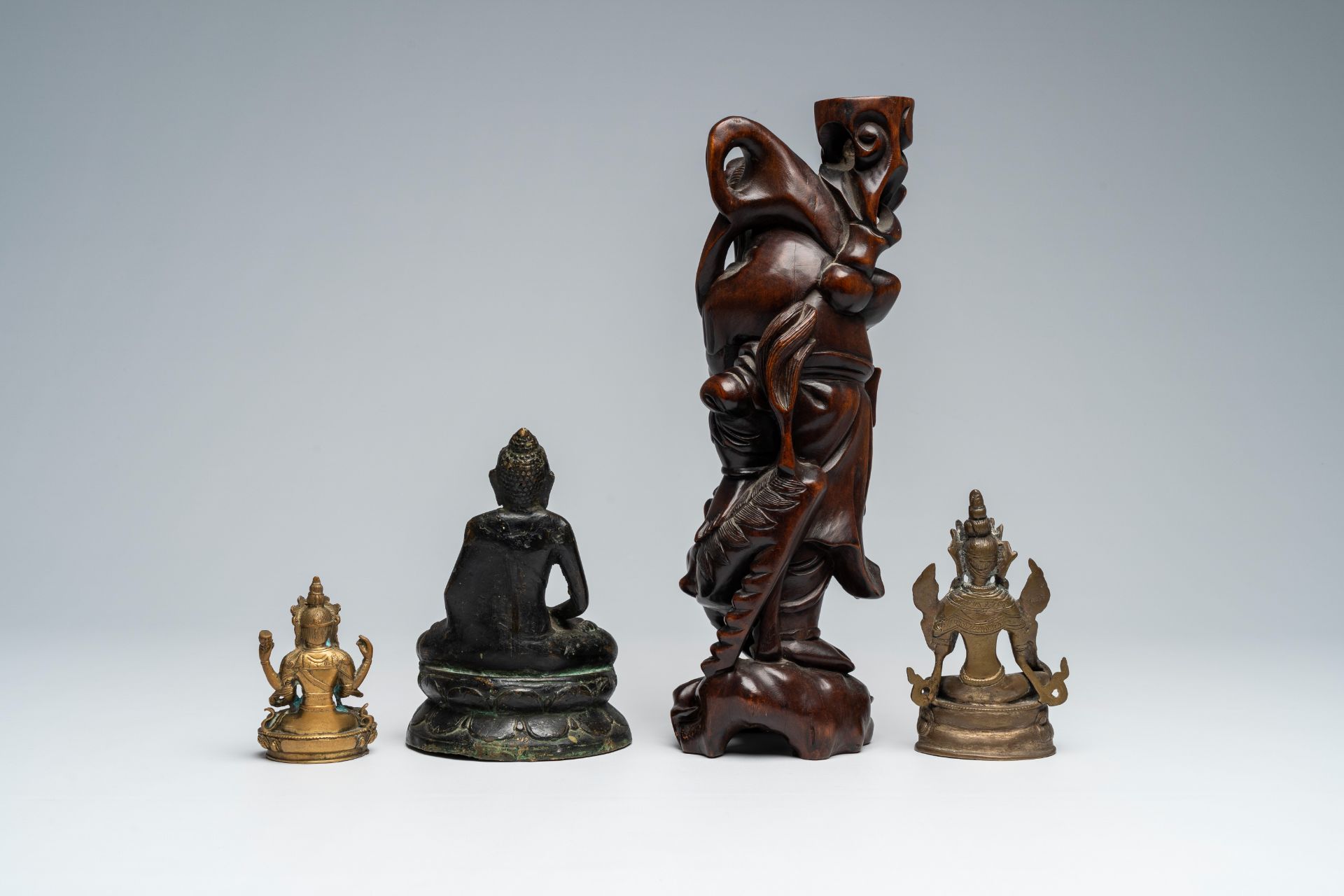 Four Asian bronze and wood sculptures, 19th/20th C. - Image 4 of 7