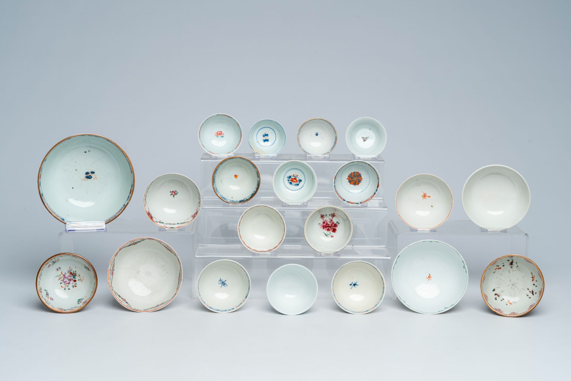 A varied collection of Chinese cups and saucers with various designs, 18th C. and later - Image 6 of 11