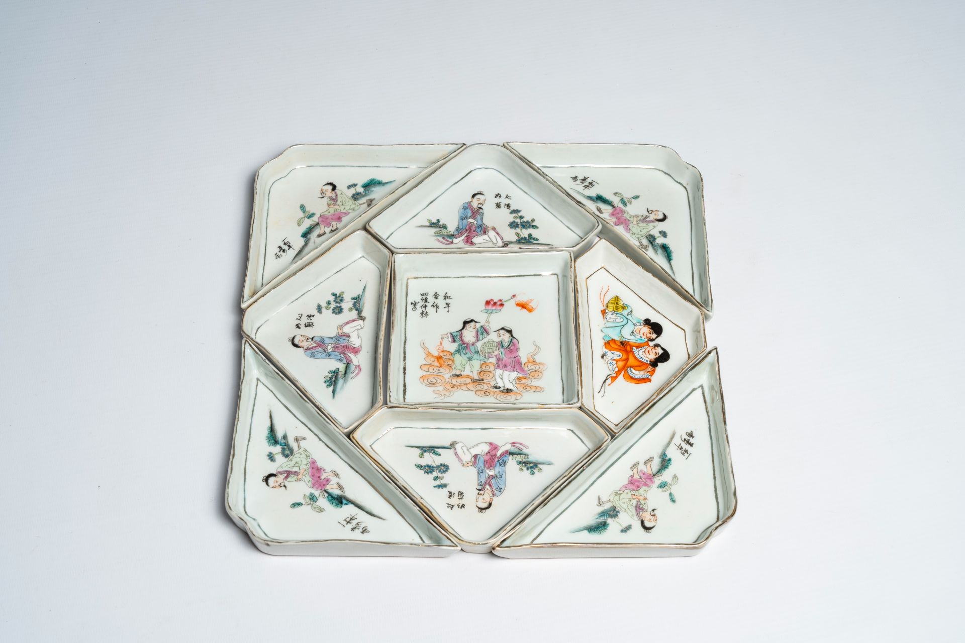A Chinese famille rose sweetmeat or rice table set with figures, 19th/20th C. - Image 2 of 3