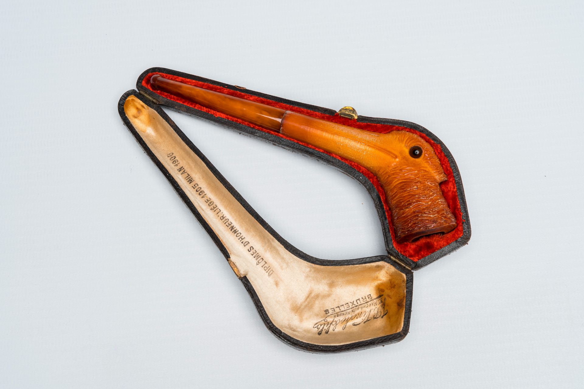 A varied collection of meerschaum pipes with different depictions, various origins, 19th/20th C. - Image 4 of 9