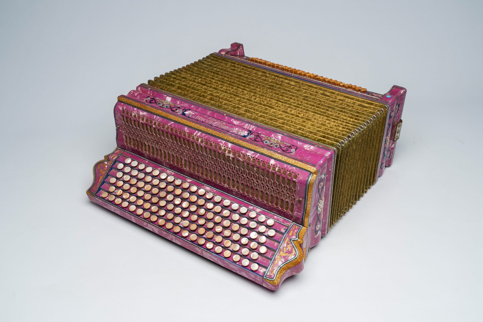 A Belgian 'Guillaume Van Houtte' chromatic accordion with button keyboard, ca. 1930 - Image 5 of 6