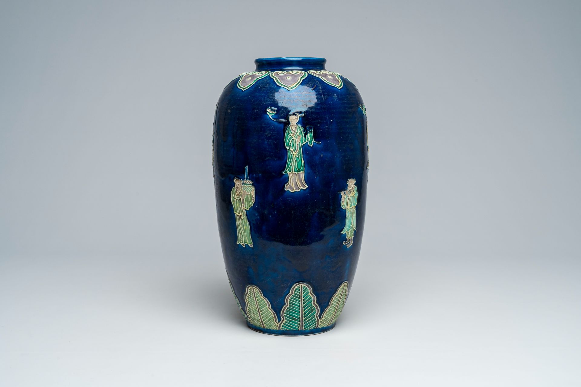 A Chinese fahua 'Eight Immortals' vase, 19th C. - Image 4 of 6