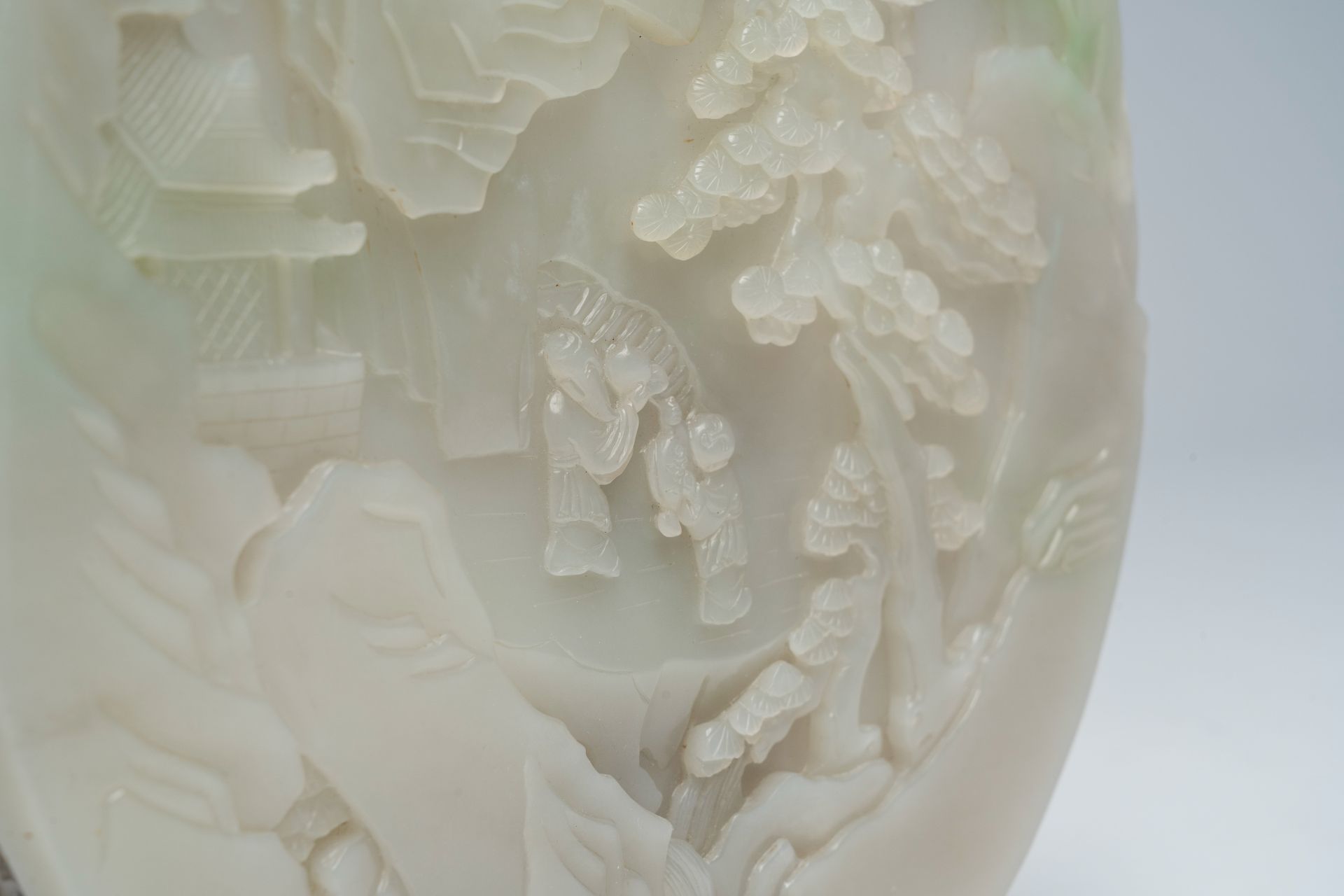 A large Chinese white jade plaque with figures in a landscape on a wooden stand, 19th/20th C - Image 7 of 9