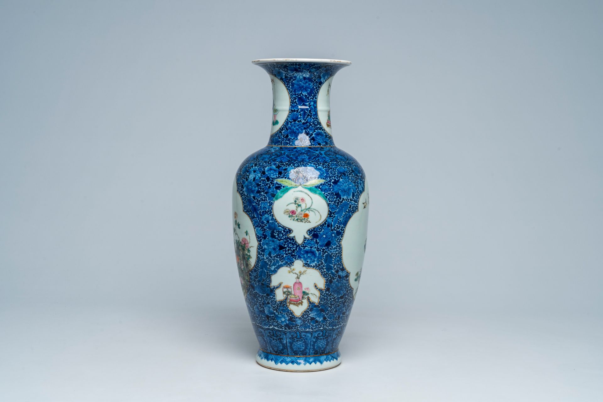 A Chinese famille rose vase with birds among blossoming branches, Qianlong mark, Republic, 20th C. - Image 3 of 7