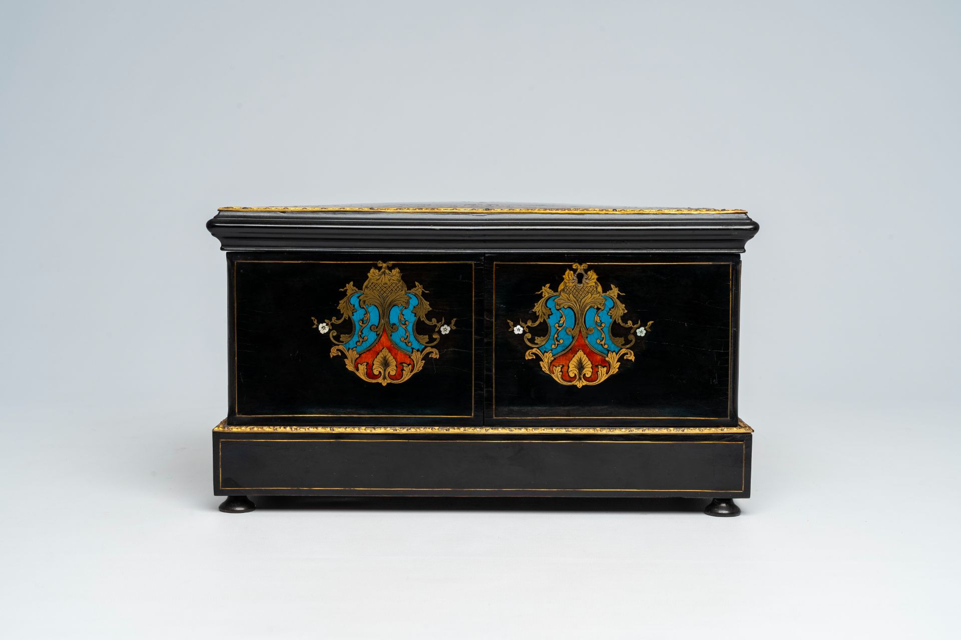 A French Historicism bronze mounted ebonised wooden tortoiseshell, mother-of pearl and brass marquet - Image 2 of 9