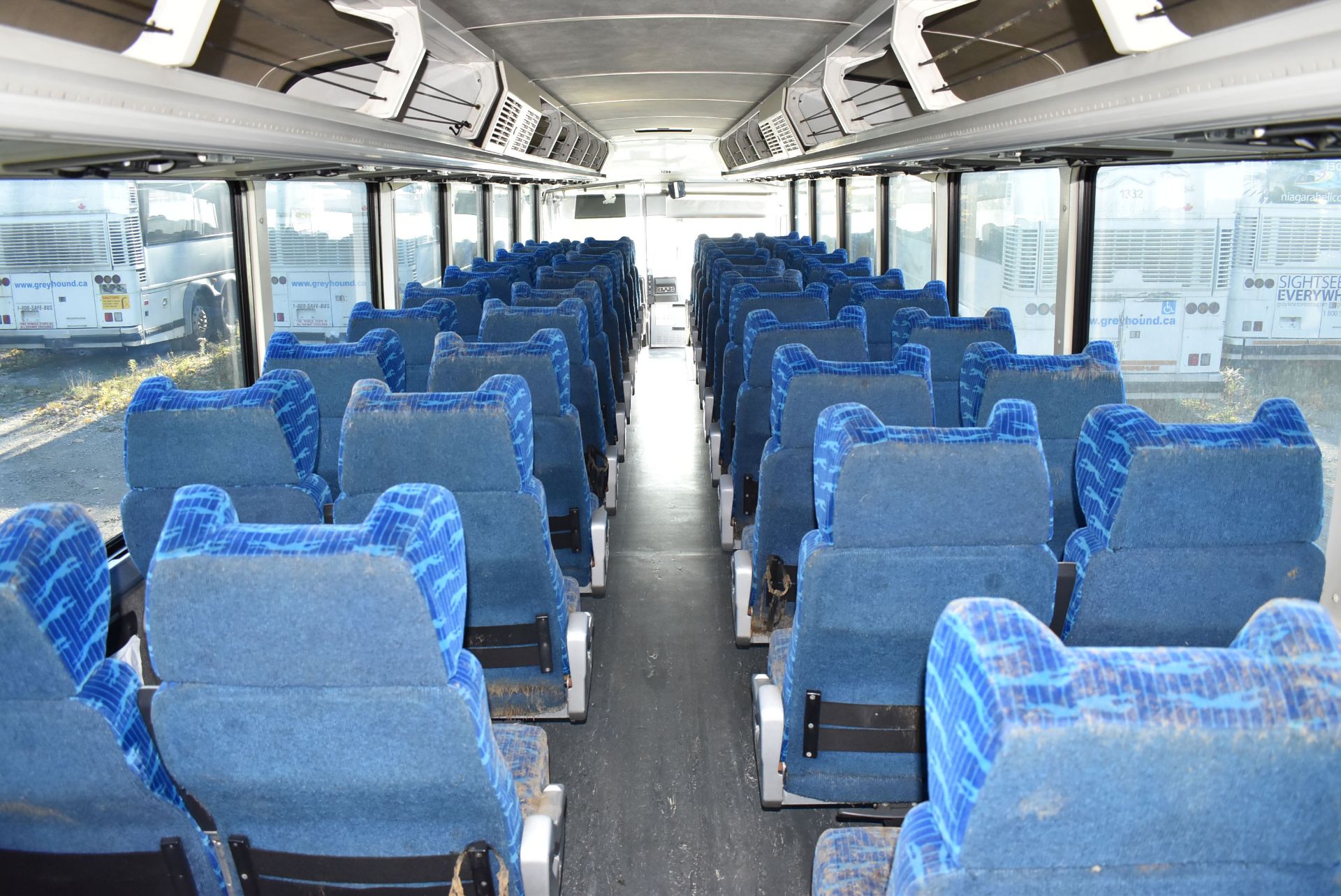 MOTOR COACH INDUSTRIES (2007) D4505 MOTOR COACH WITH DETROIT DIESEL SERIES 60 12.7L DIESEL ENGINE, - Image 13 of 17