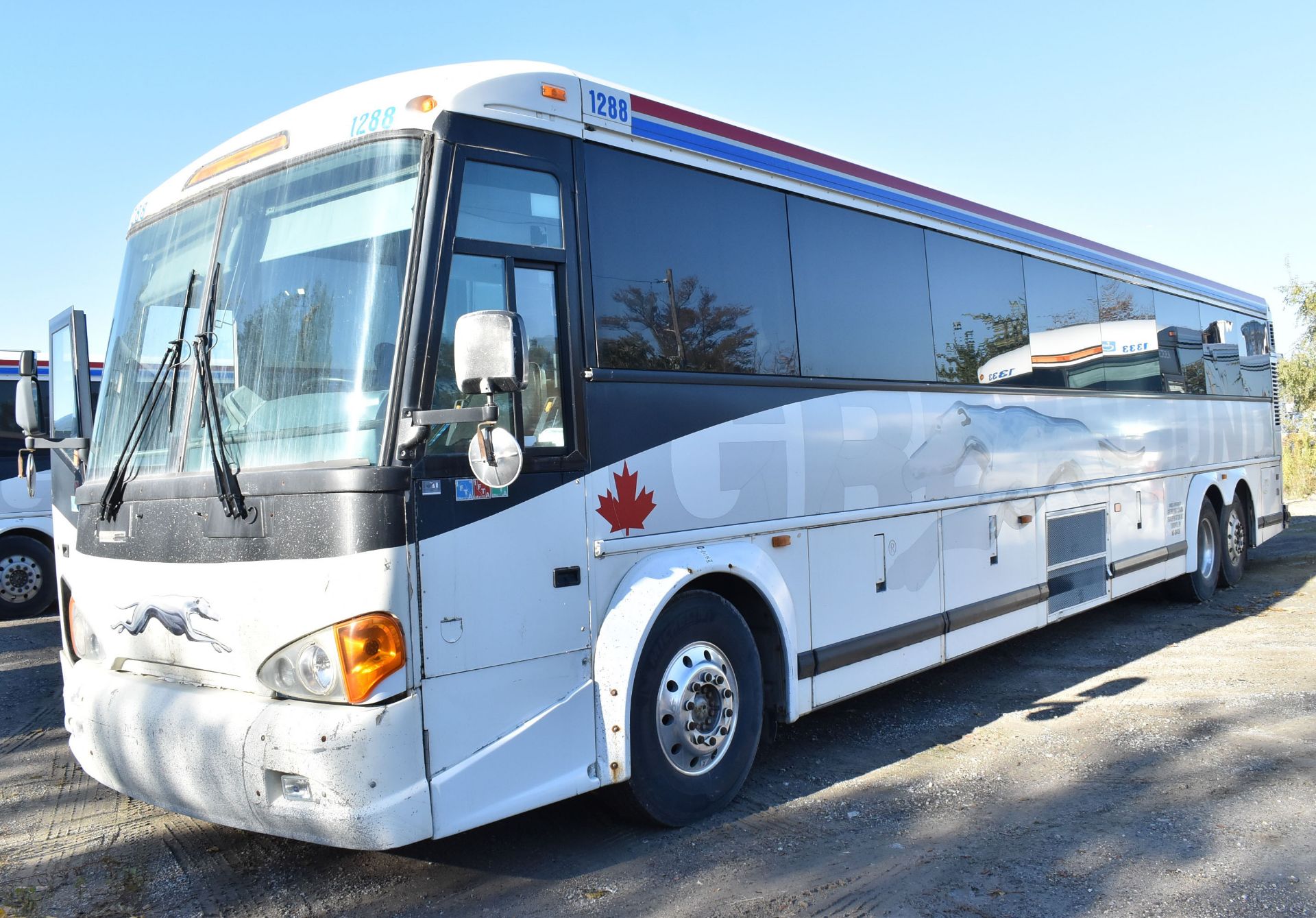 MOTOR COACH INDUSTRIES (2007) D4505 MOTOR COACH WITH DETROIT DIESEL SERIES 60 12.7L DIESEL ENGINE, - Image 3 of 17