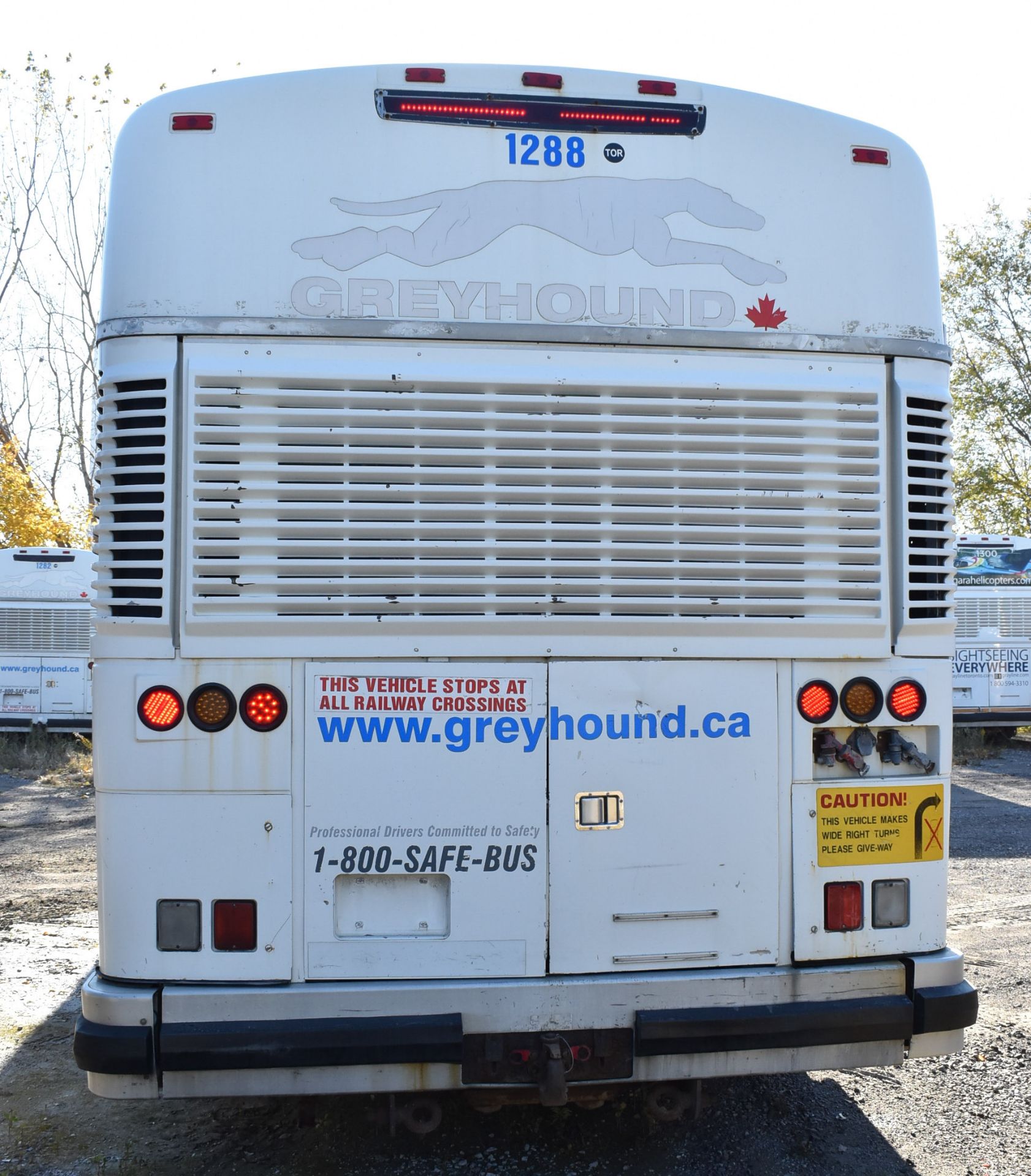 MOTOR COACH INDUSTRIES (2007) D4505 MOTOR COACH WITH DETROIT DIESEL SERIES 60 12.7L DIESEL ENGINE, - Image 4 of 17