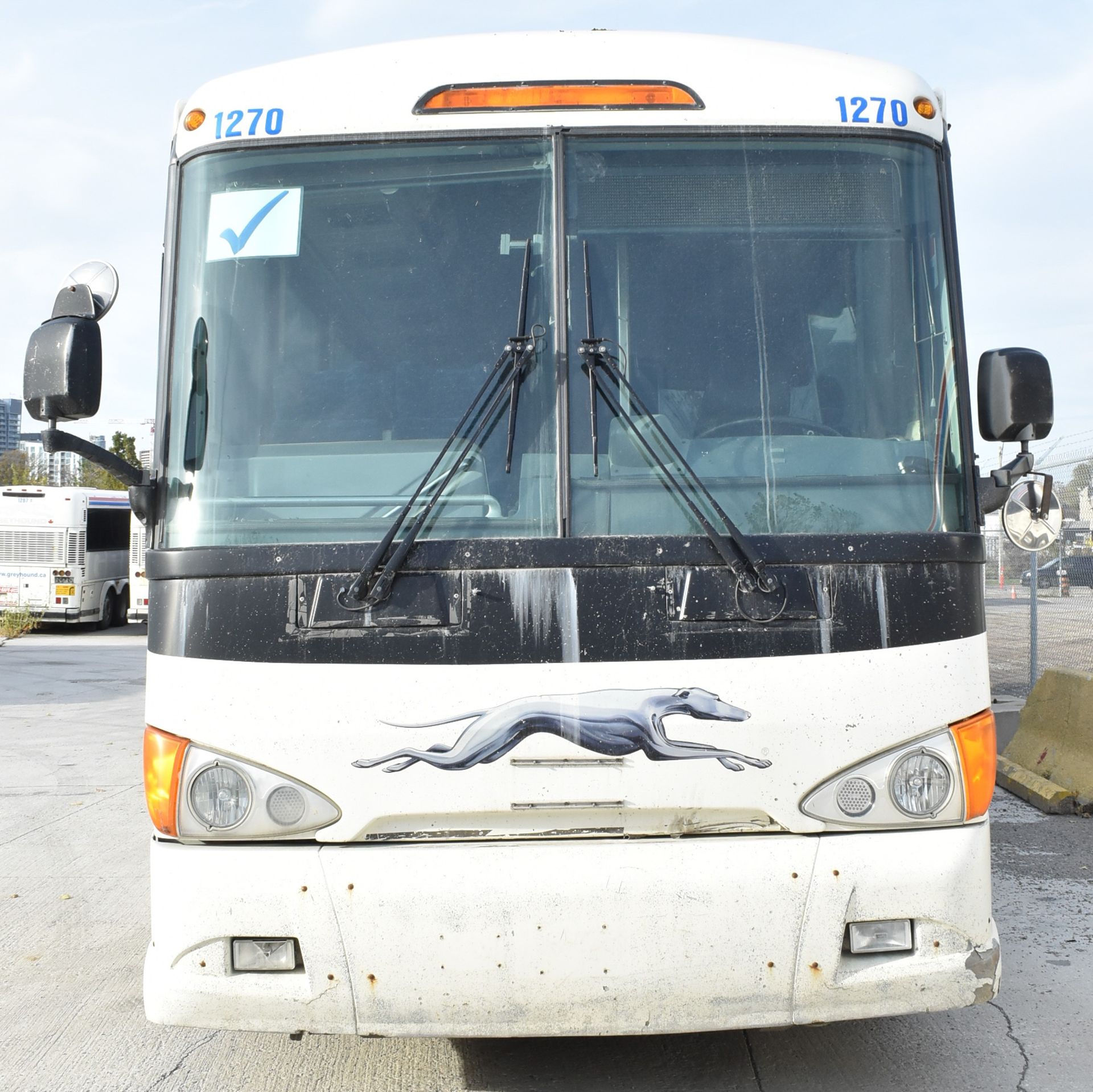 MOTOR COACH INDUSTRIES (2007) D4505 MOTOR COACH WITH DETROIT DIESEL SERIES 60 12.7L DIESEL ENGINE, - Image 2 of 17