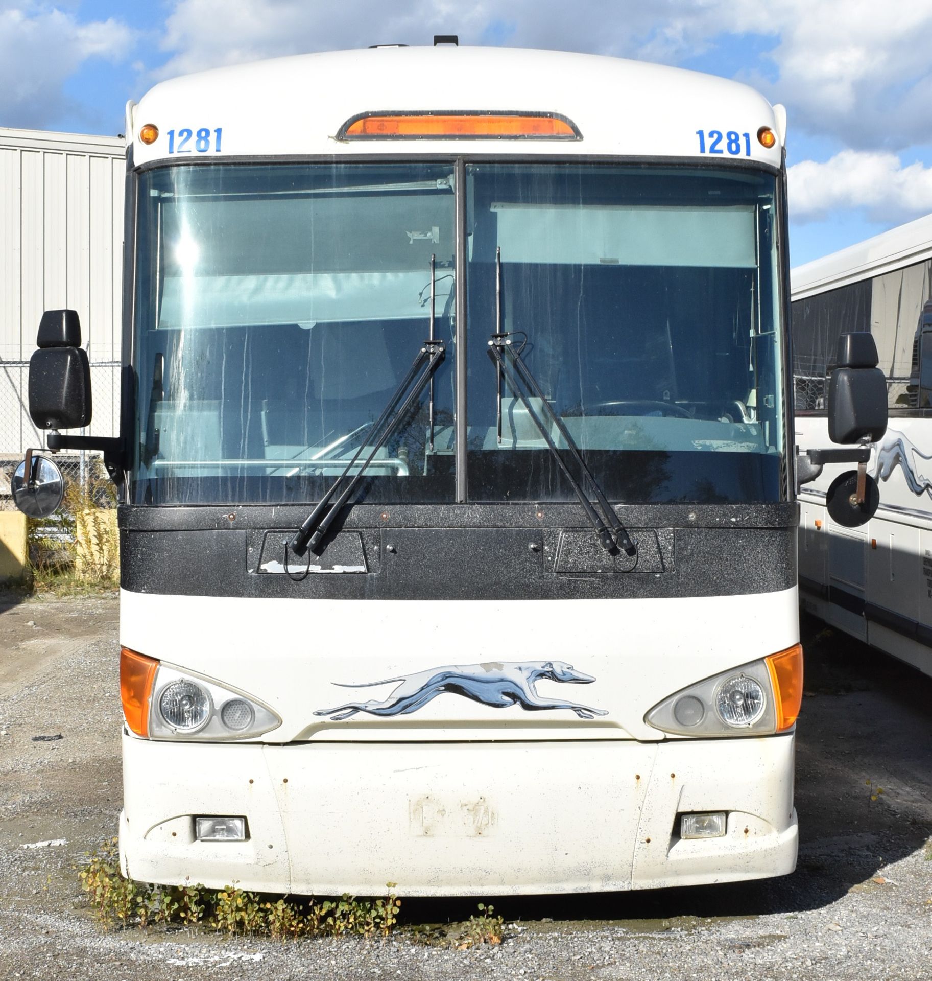 MOTOR COACH INDUSTRIES (2007) D4505 MOTOR COACH WITH DETROIT DIESEL SERIES 60 12.7L DIESEL ENGINE, - Image 2 of 17