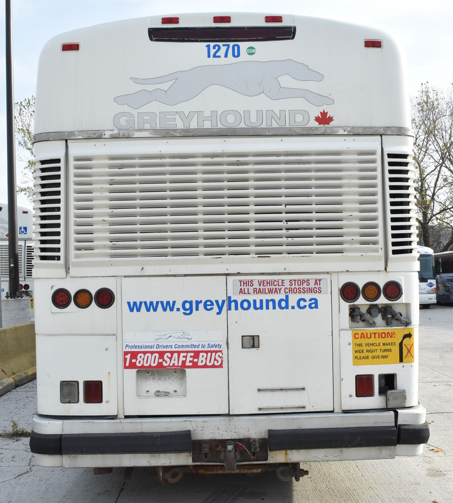 MOTOR COACH INDUSTRIES (2007) D4505 MOTOR COACH WITH DETROIT DIESEL SERIES 60 12.7L DIESEL ENGINE, - Image 4 of 17