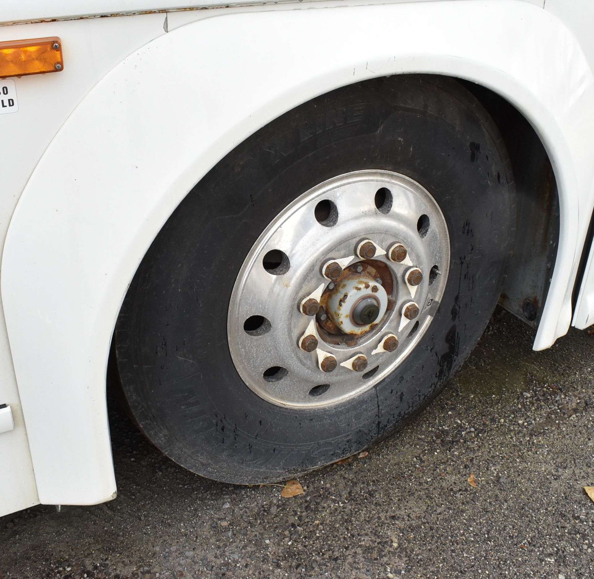 MOTOR COACH INDUSTRIES (2006) D4505 MOTOR COACH WITH DETROIT DIESEL SERIES 60 12.7L DIESEL ENGINE, - Image 6 of 18