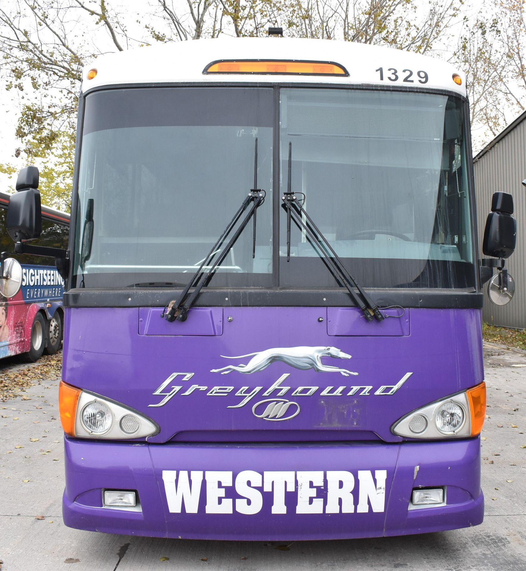 MOTOR COACH INDUSTRIES (2006) D4505 MOTOR COACH WITH DETROIT DIESEL SERIES 60 12.7L DIESEL ENGINE, - Image 2 of 20