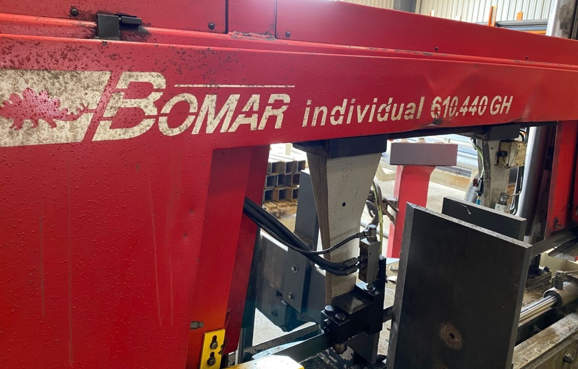 BOMAR (2008) 610.440 GH HORIZONTAL BAND SAW WITH 47"X125"X90" CUTTING CAPACITY, HYDRAULIC VISE, 251" - Image 2 of 4