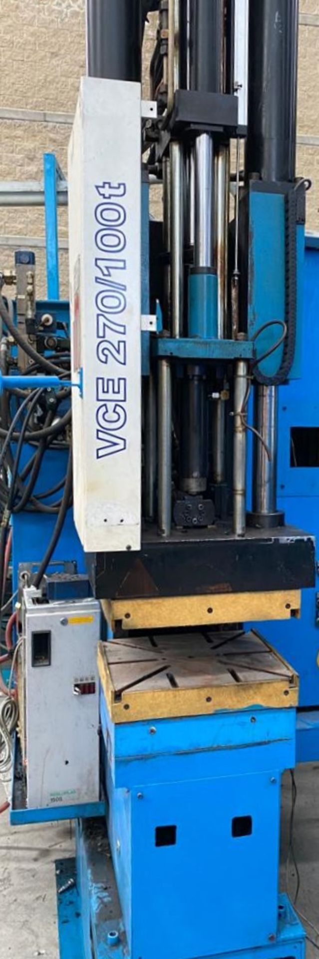 LWB STEINL (2002) VCE-T EPDM INJECTION PRESS WITH 27 TON CAPACITY, APPROX. 12" X 12" TOP DOWN MOLD