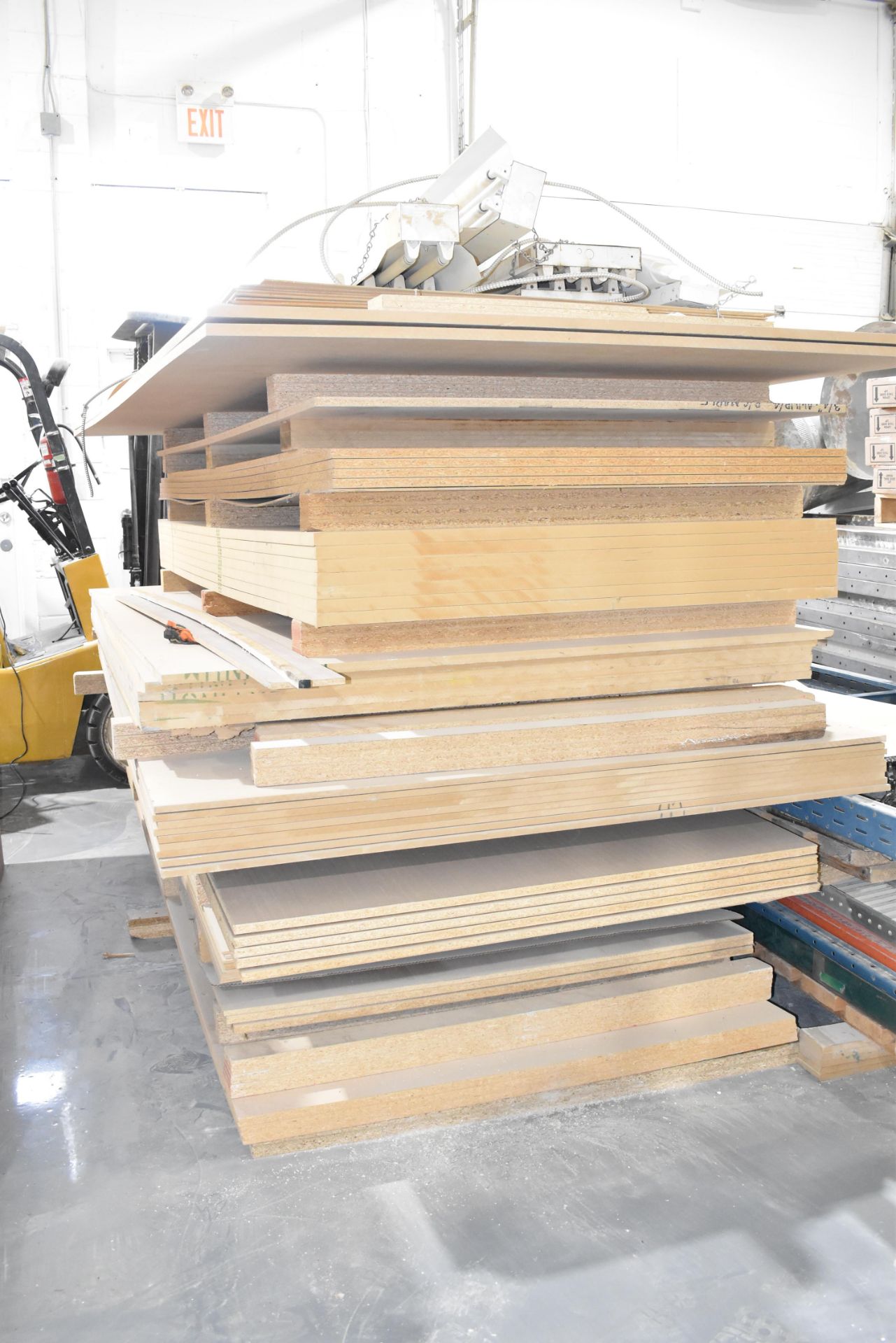 LOT/ MDF SHEET MATERIAL (CI)