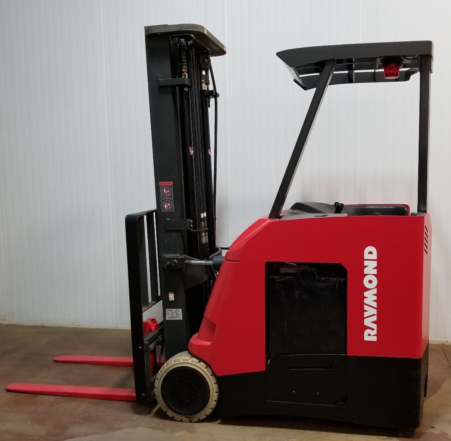 RAYMOND (2015) 4250-C35TT 3500 LB. CAPACITY 36V ELECTRIC FORKLIFT WITH 210" MAX. LIFT HEIGHT, 3-