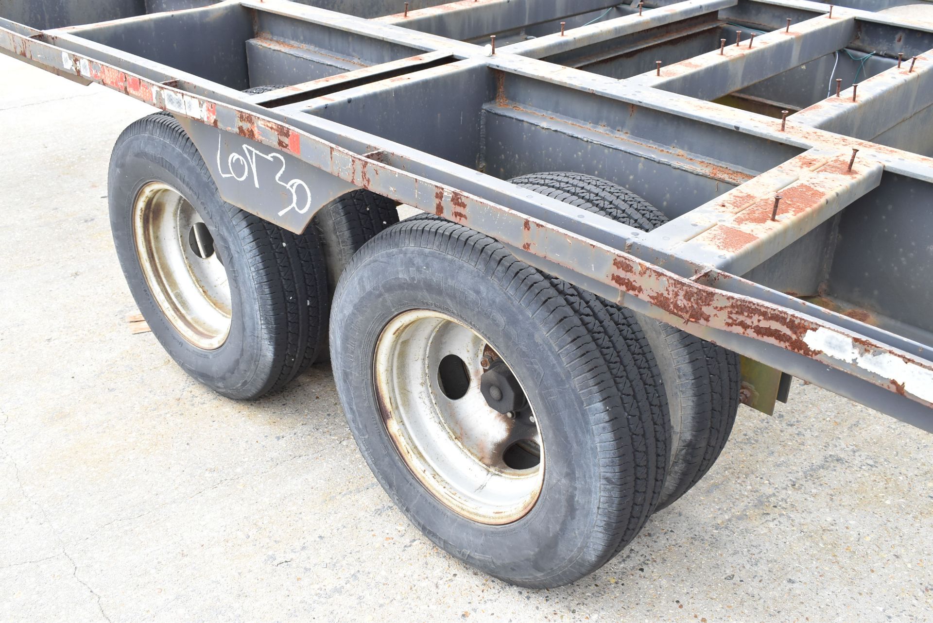 ABS WELDING APPROX. 20' TANDEM AXLE GOOSE NECK FLAT DECK TRAILER WITH 24,000 LB. GVWR CAPACITY, REAR - Image 3 of 7