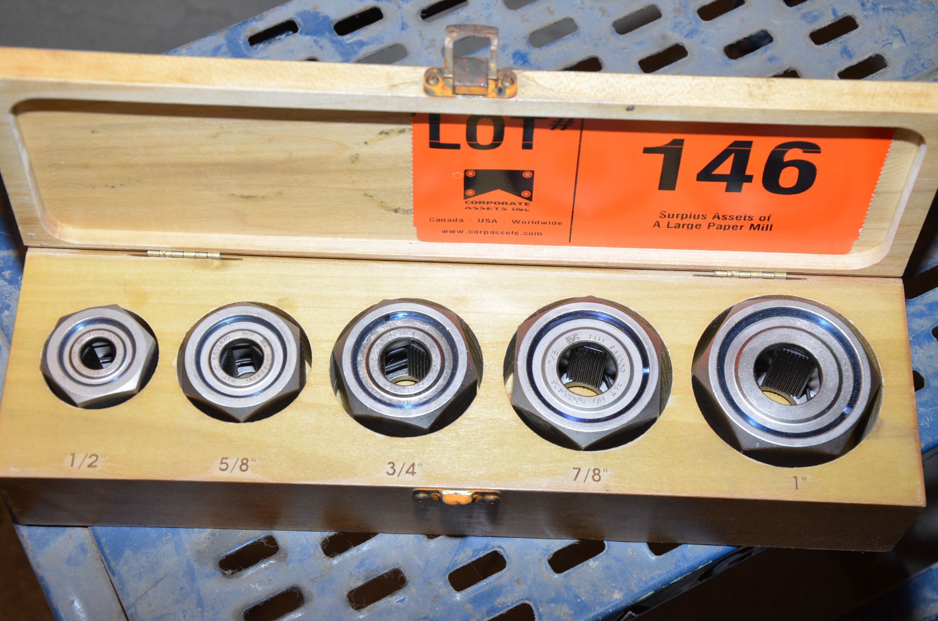 SET OF IDT PRECISION THREADING DIES 1/2"-1" [RIGGING FEE FOR LOT #146 - $TBD USD PLUS APPLICABLE - Image 4 of 5