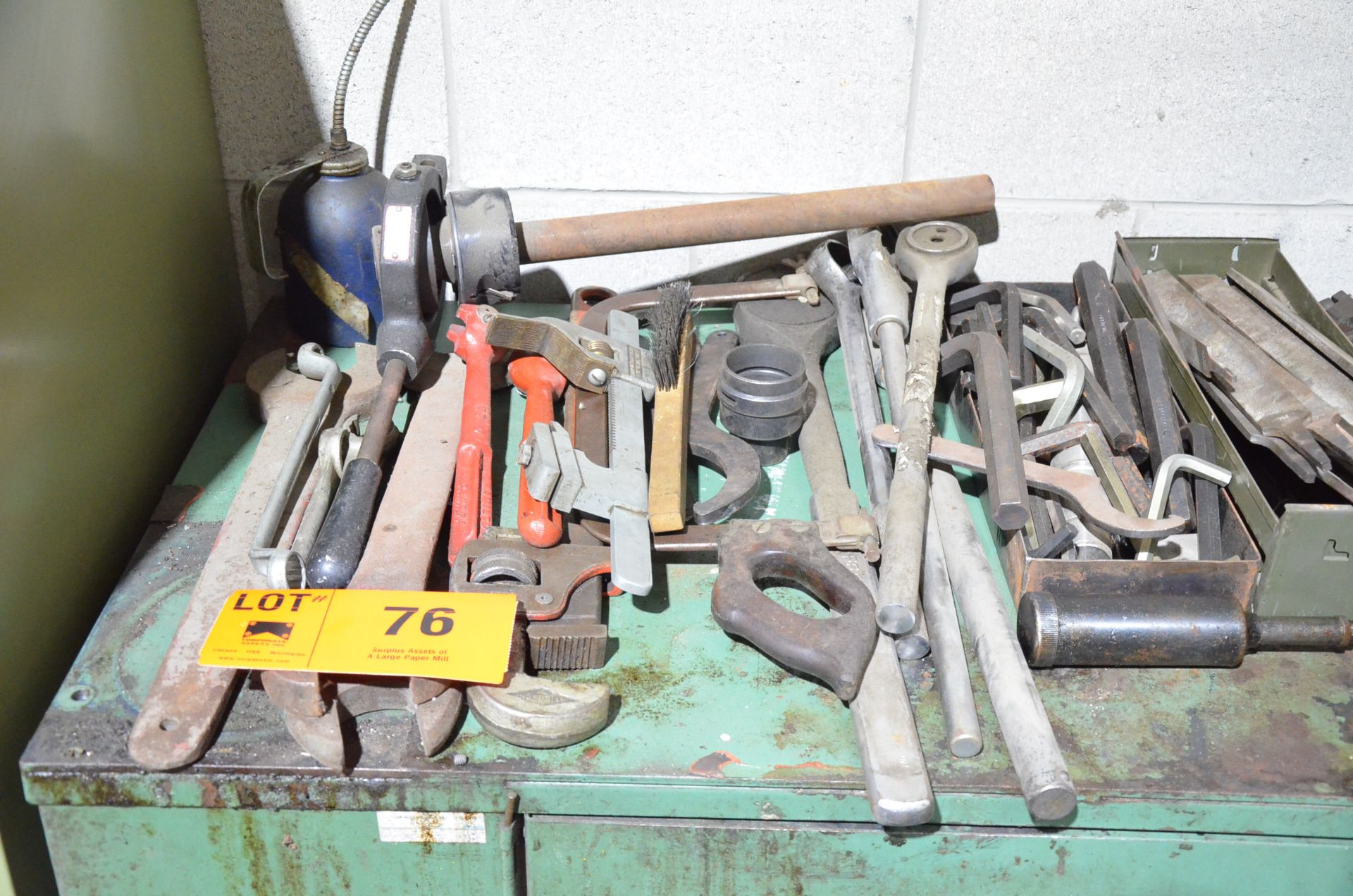 LOT/ HAND TOOLS [RIGGING FEE FOR LOT #76 - $TBD USD PLUS APPLICABLE TAXES]