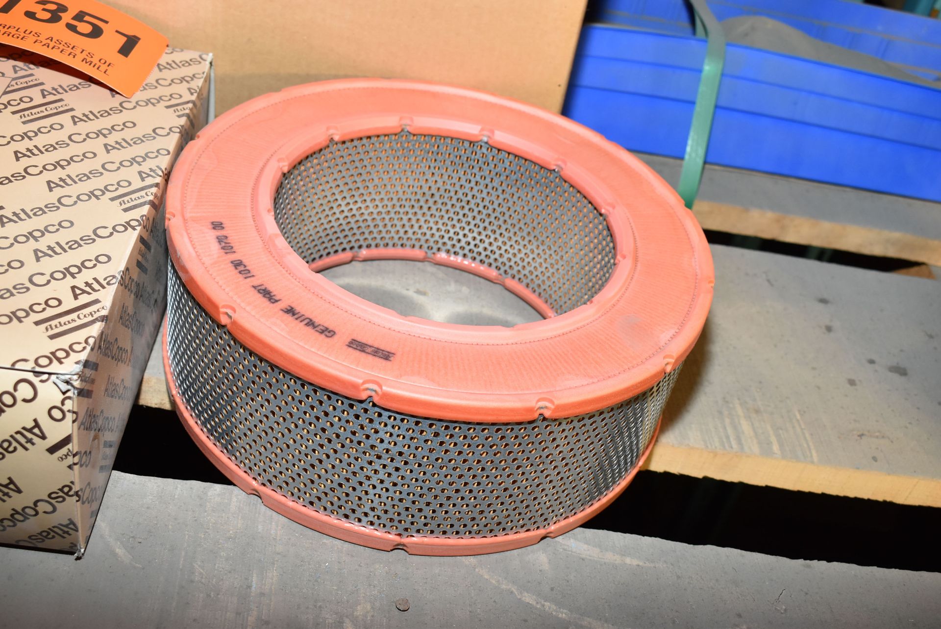 LOT/ ATLAS COPCO AIR COMPRESSOR AIR FILTERS [RIGGING FEE FOR LOT #1351 - $25 USD PLUS APPLICABLE - Image 2 of 3