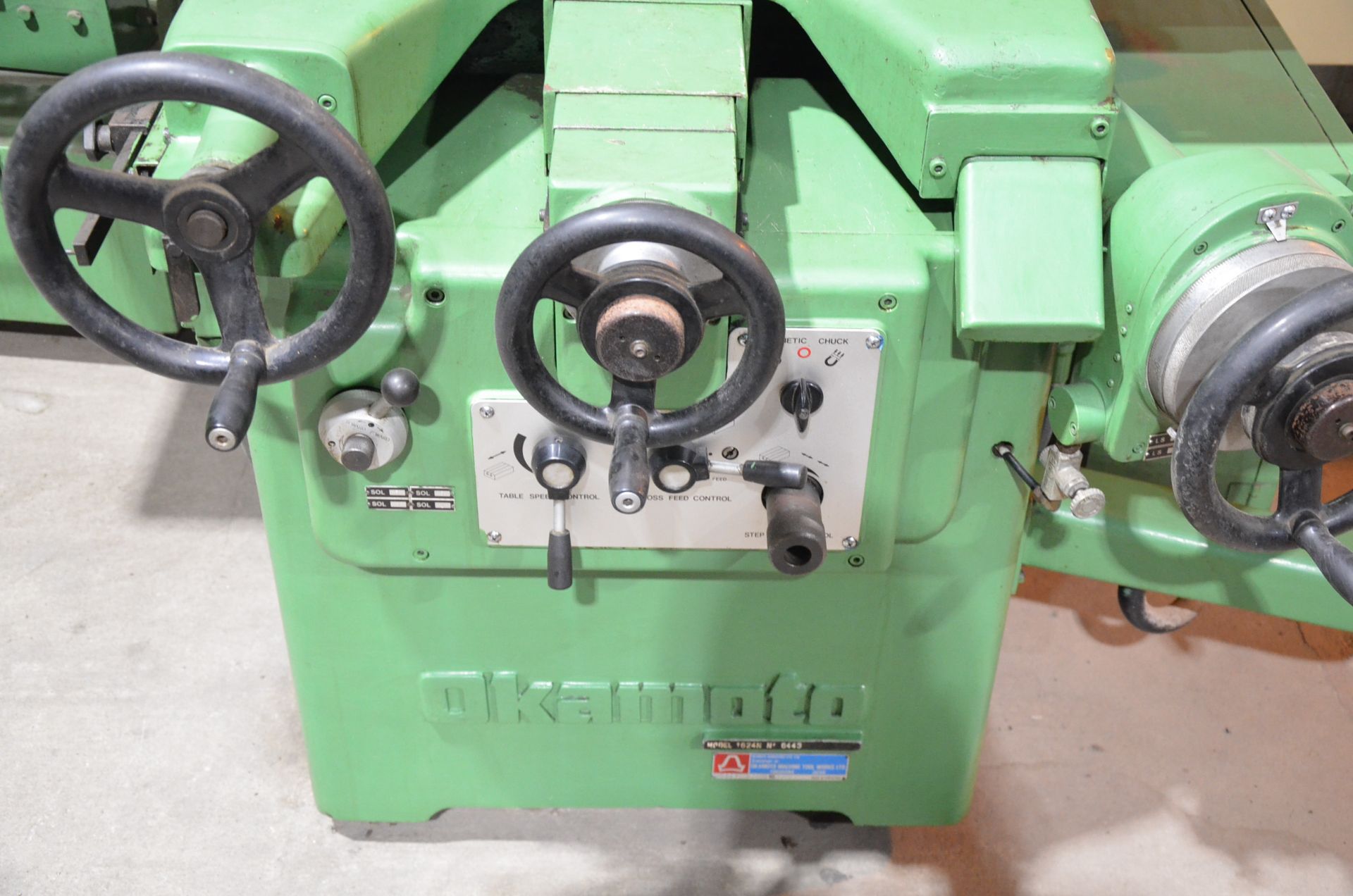 OKAMOTO M1624N HYDRAULIC SURFACE GRINDER WITH 24" X 16" ELECTROMAGNETIC CHUCK, INCREMENTAL DOWNFEED, - Image 7 of 10