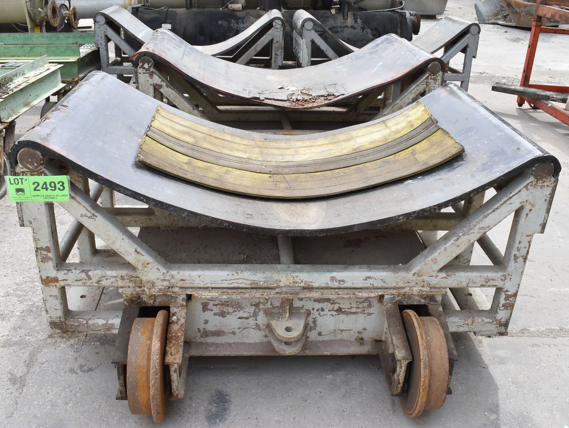 LOT/ (4) BELOIT MILL PRO ROLL CARTS WITH 31" WHEEL BASE (CI) [RIGGING FEE FOR LOT #2493 - $25 USD