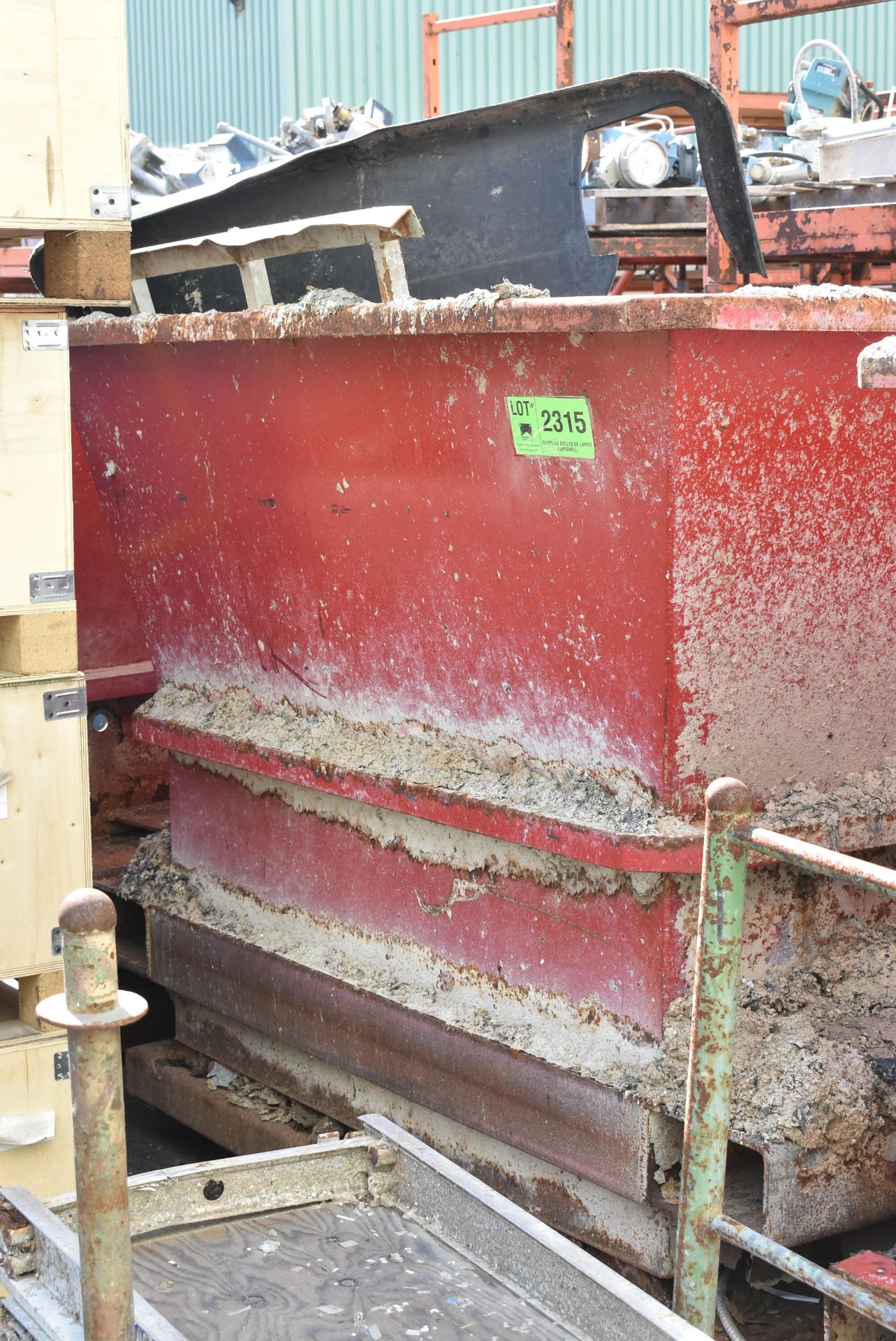 HEAVY DUTY DUMPING HOPPER [RIGGING FEE FOR LOT #2315 - $25 USD PLUS APPLICABLE TAXES]