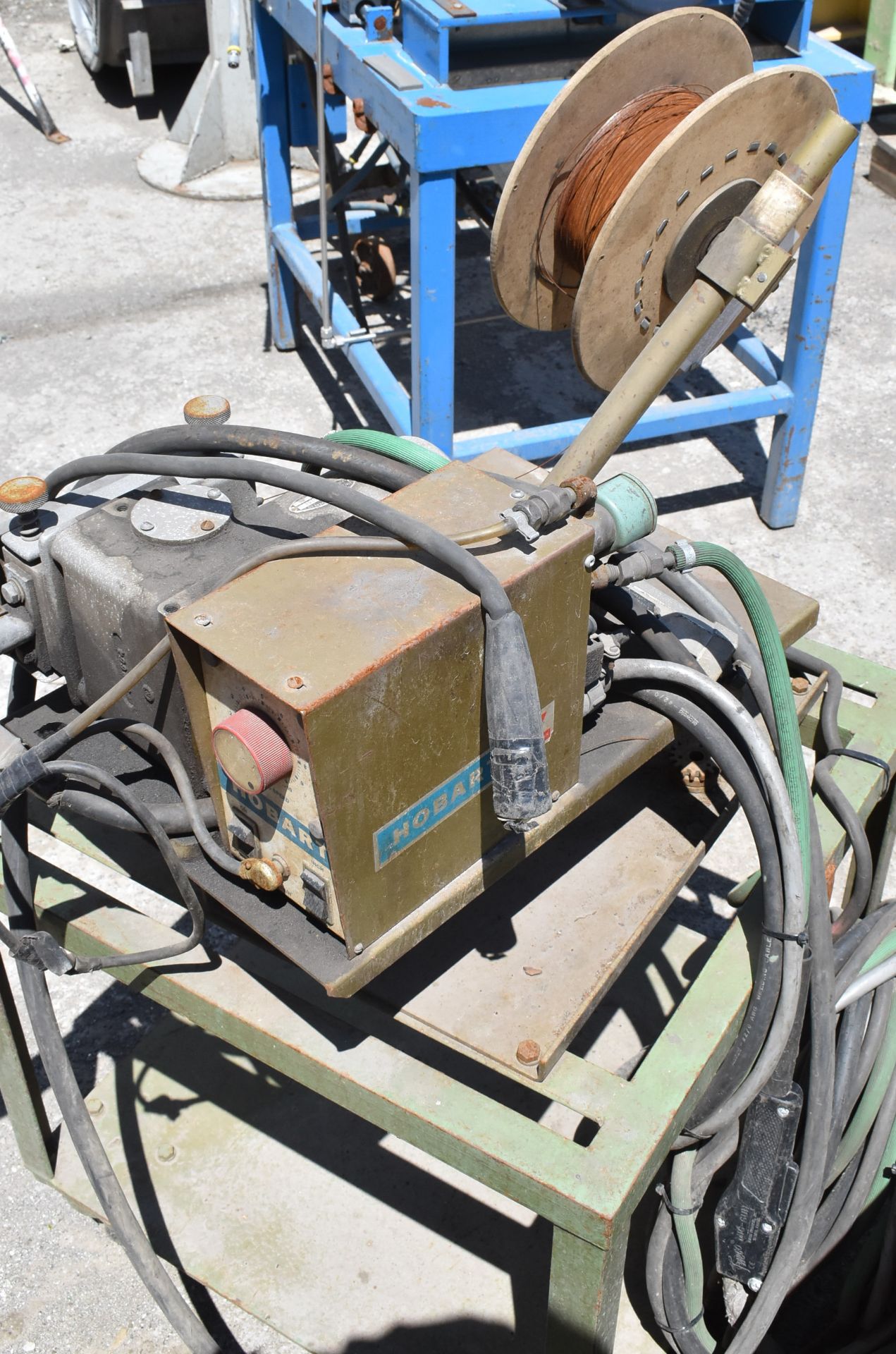 HOBART RC-500 MIG WELDER WITH HOBART 16DA-3915B WIRE FEEDER, CABLES & GUN, S/N: 20RT-7618 [RIGGING - Image 4 of 6